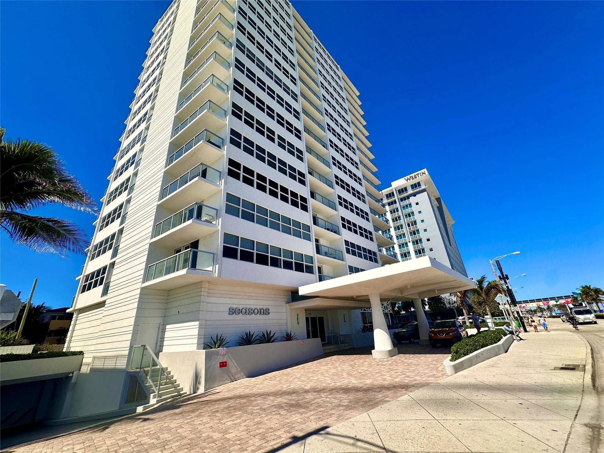 209 N Fort Lauderdale Beach Boulevard 11C, Fort Lauderdale, FL 33304 — photo 1 of 57