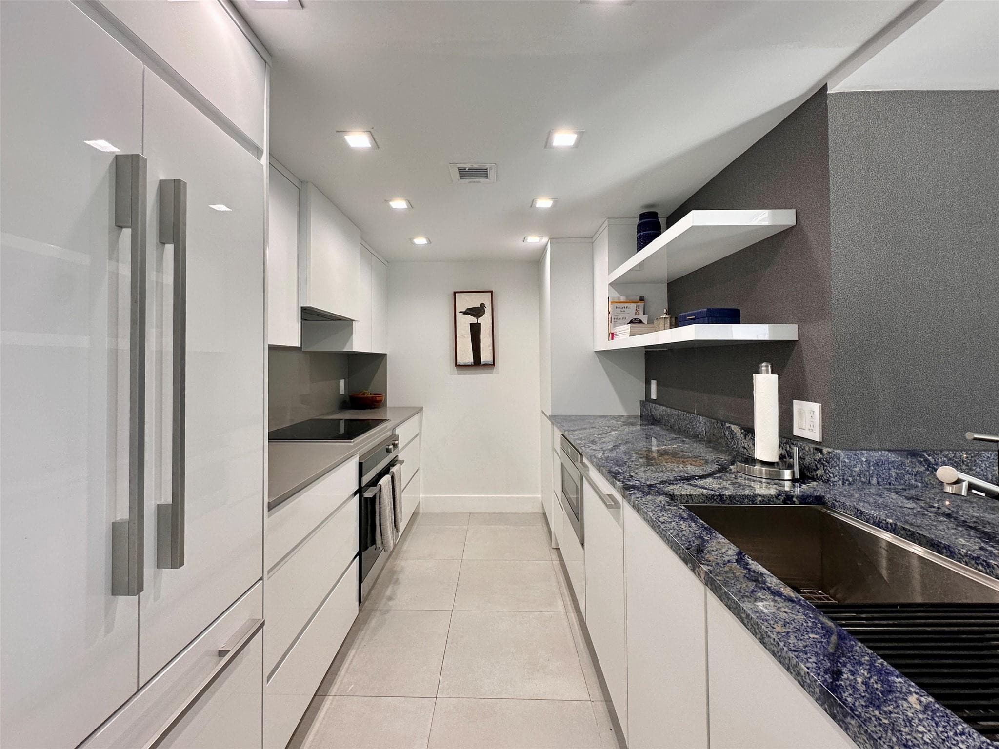 209 N Fort Lauderdale Beach Boulevard 11C, Fort Lauderdale, FL 33304 — photo 11 of 57