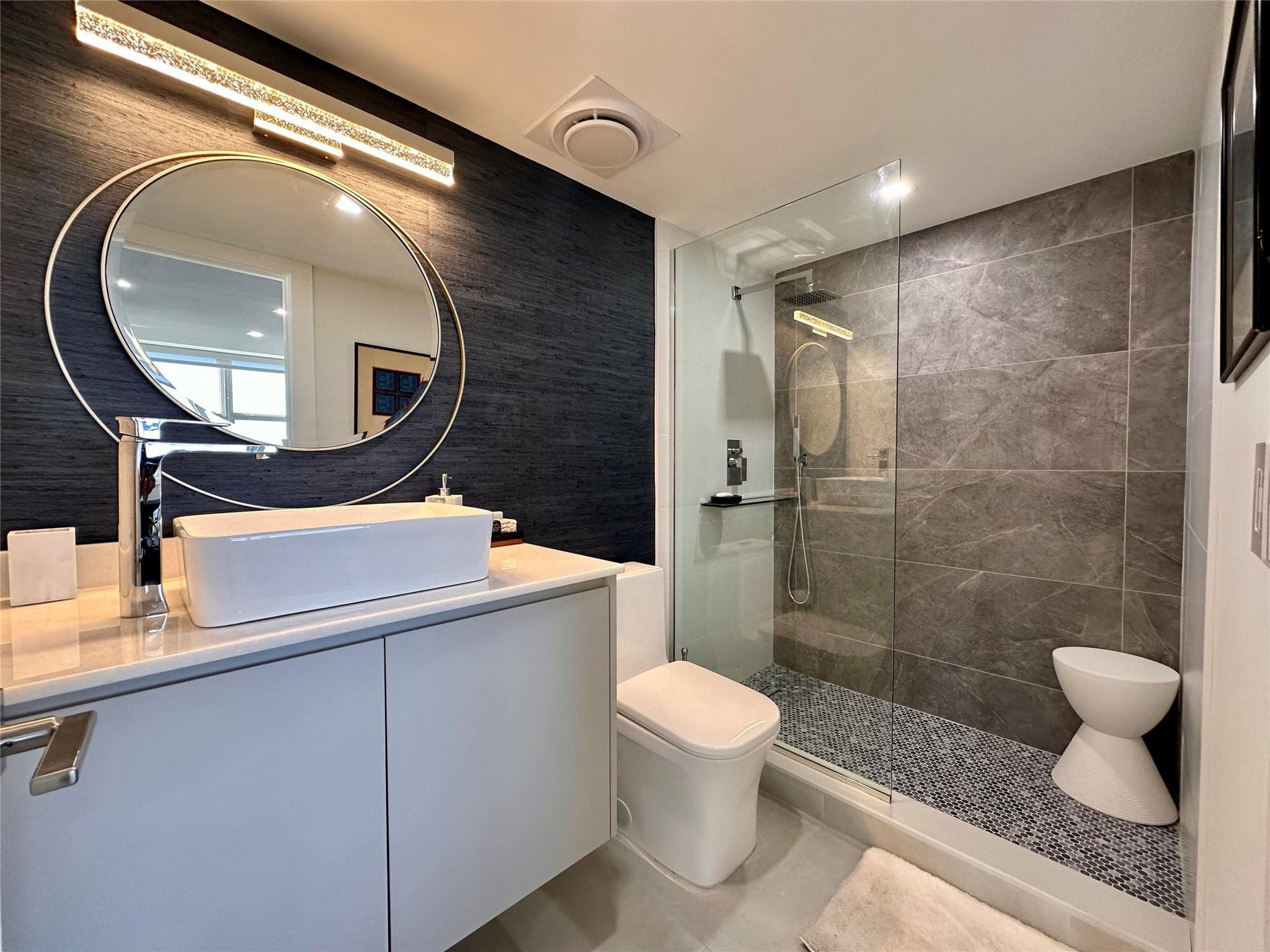 209 N Fort Lauderdale Beach Boulevard 11C, Fort Lauderdale, FL 33304 — photo 35 of 57