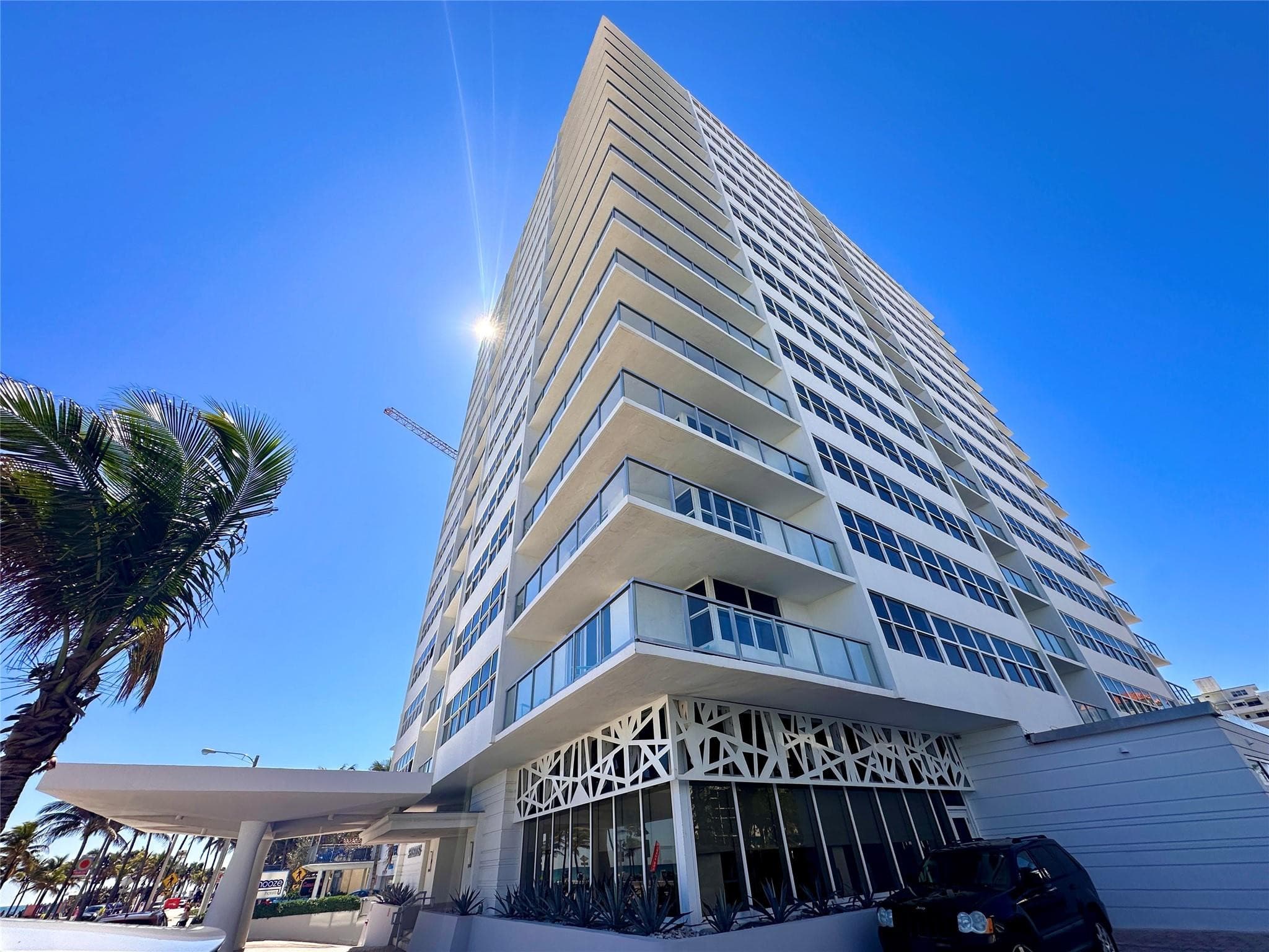 209 N Fort Lauderdale Beach Boulevard 11C, Fort Lauderdale, FL 33304 — photo 53 of 57