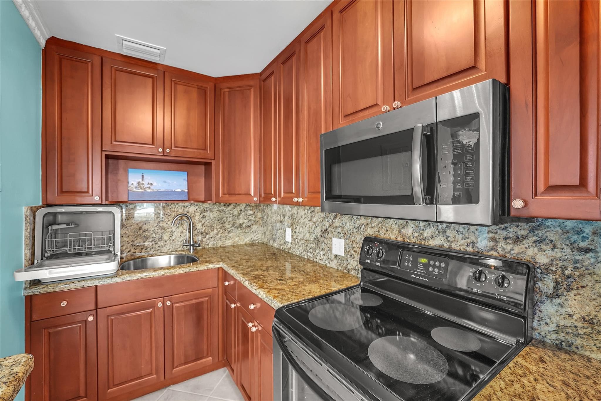 1187 Hillsboro Mile 9e, Hillsboro Beach, FL 33062 — photo 27 of 63