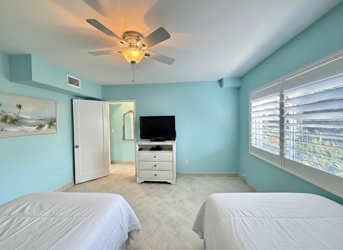 1187 Hillsboro Mile 9e, Hillsboro Beach, FL 33062 — photo 40 of 63
