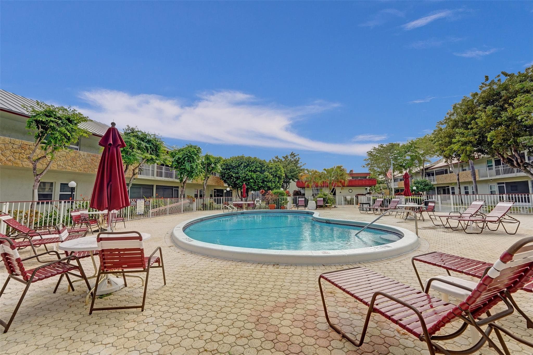 860 SE 6th Avenue 402, Deerfield Beach, FL 33441 — photo 42 of 47
