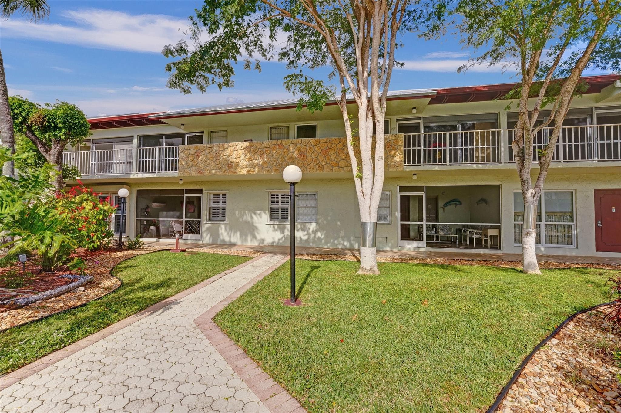 860 SE 6th Avenue 402, Deerfield Beach, FL 33441 — photo 46 of 47