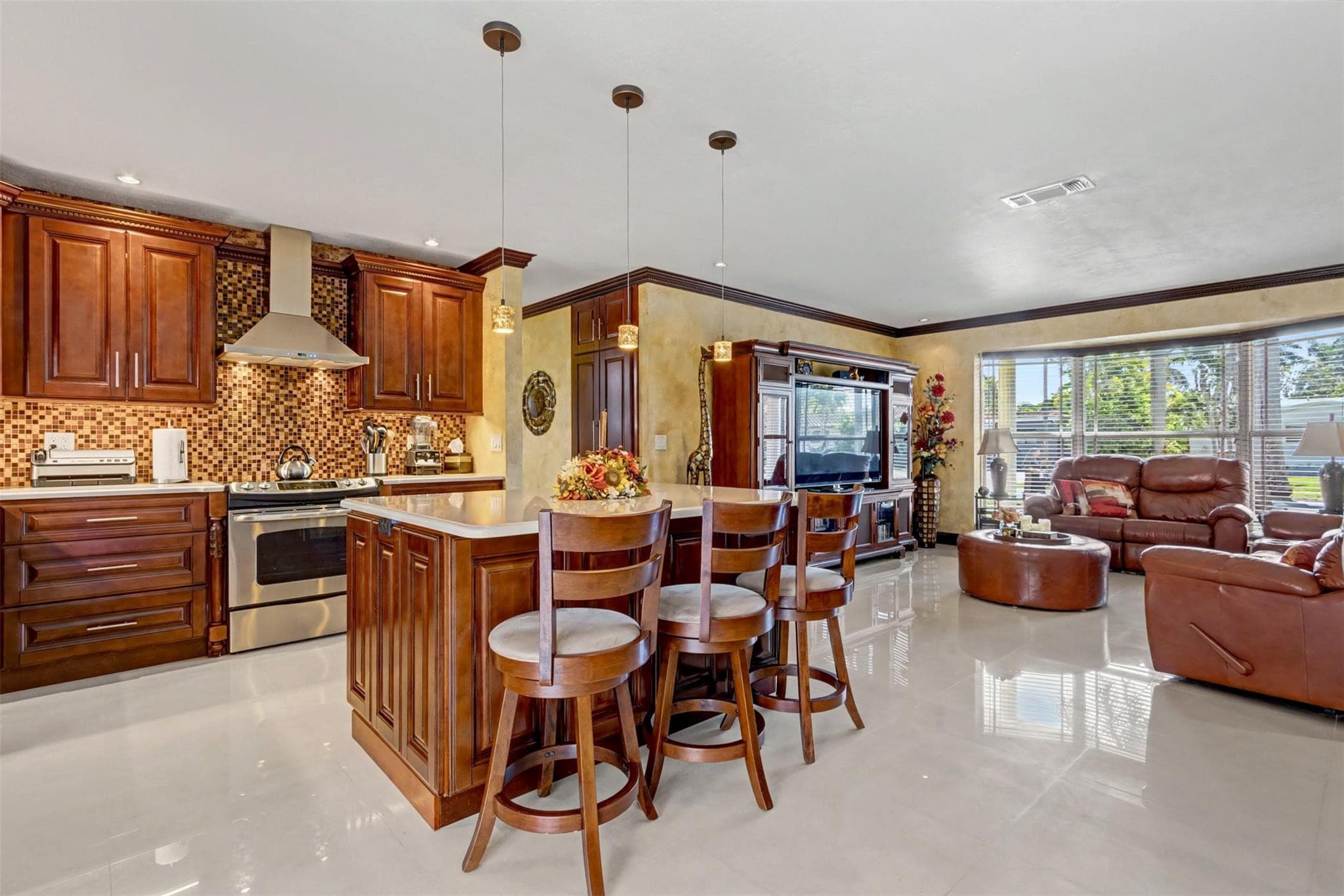 1017 NE 4th Street, Hallandale Beach, FL 33009 — photo 12 of 60