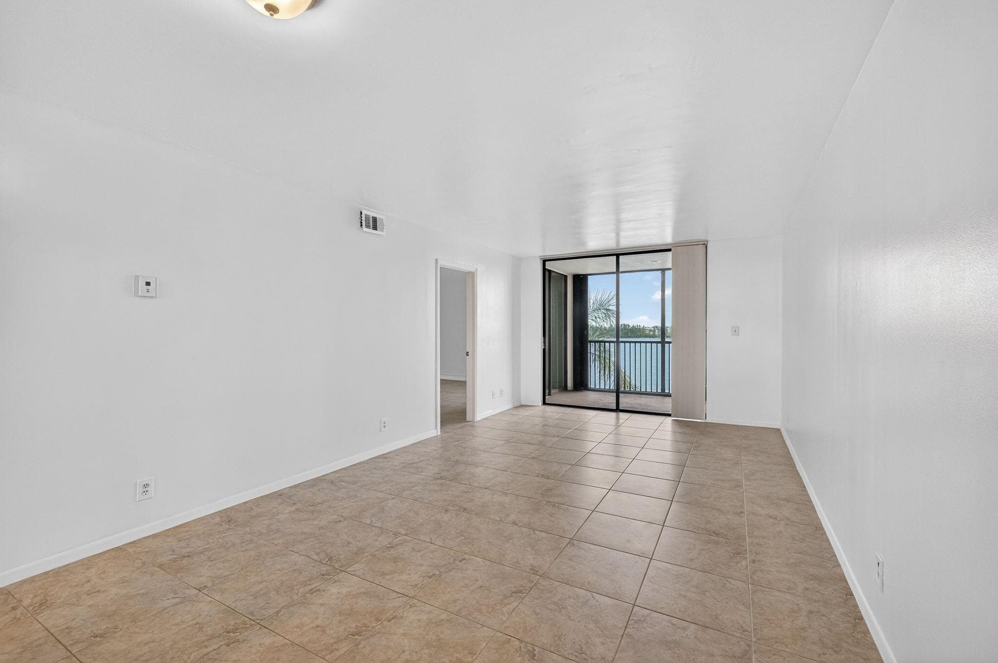 117 Lake Emerald Drive 408, Oakland Park, FL 33309 — photo 18 of 38