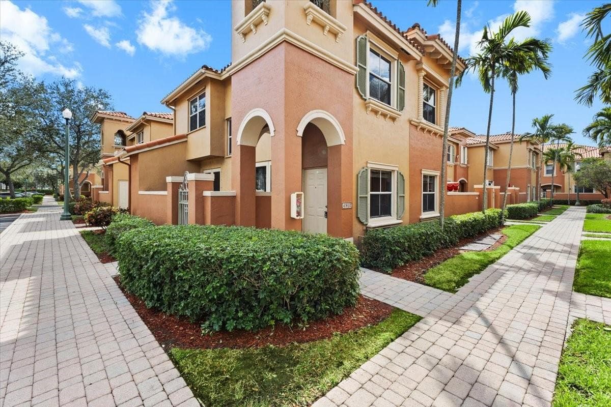 4903 Schooner Drive 5206, Fort Lauderdale, FL 33312 — photo 1 of 36
