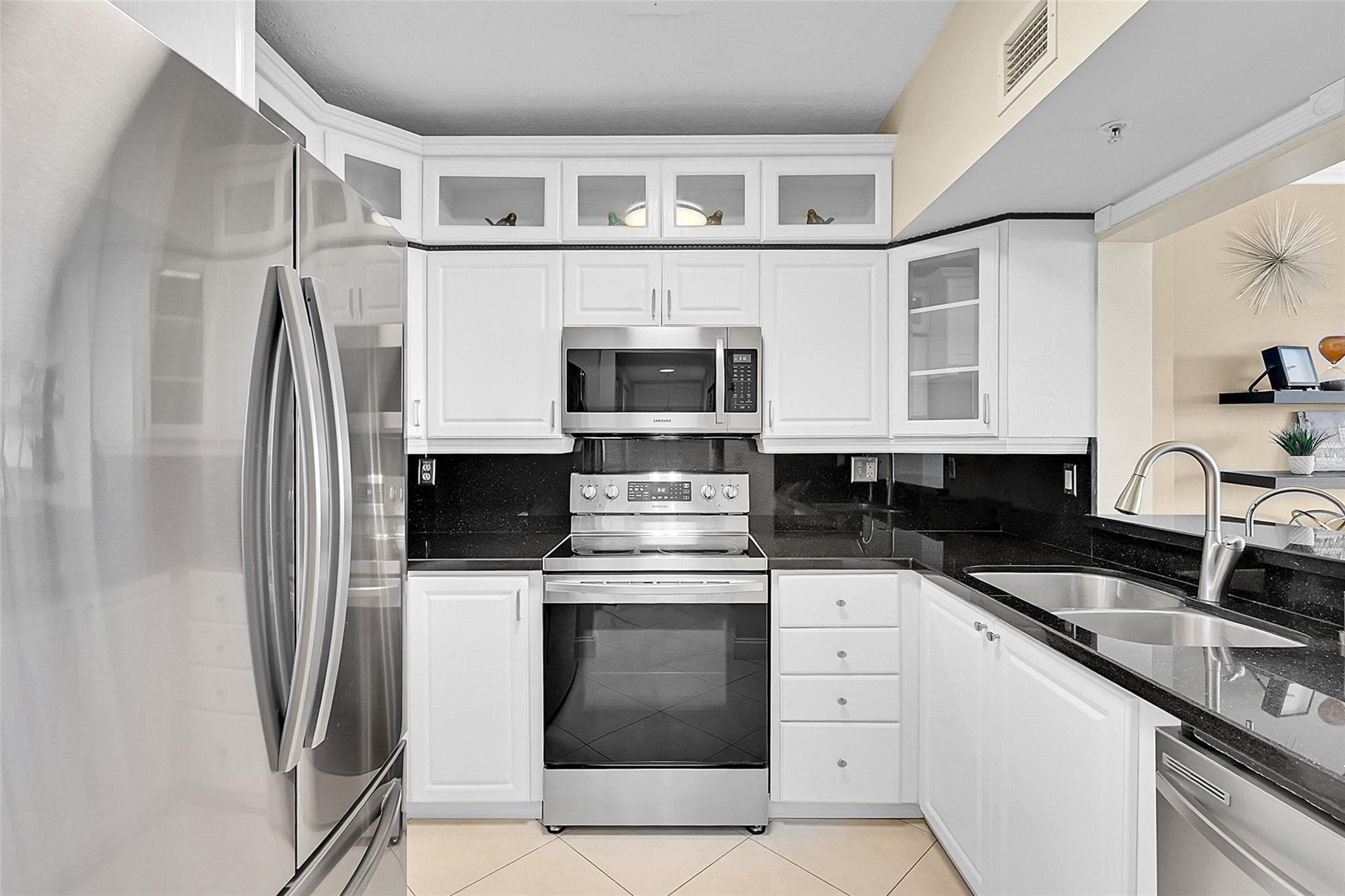 3020 NE 32nd Avenue 805, Fort Lauderdale, FL 33308 — photo 3 of 53