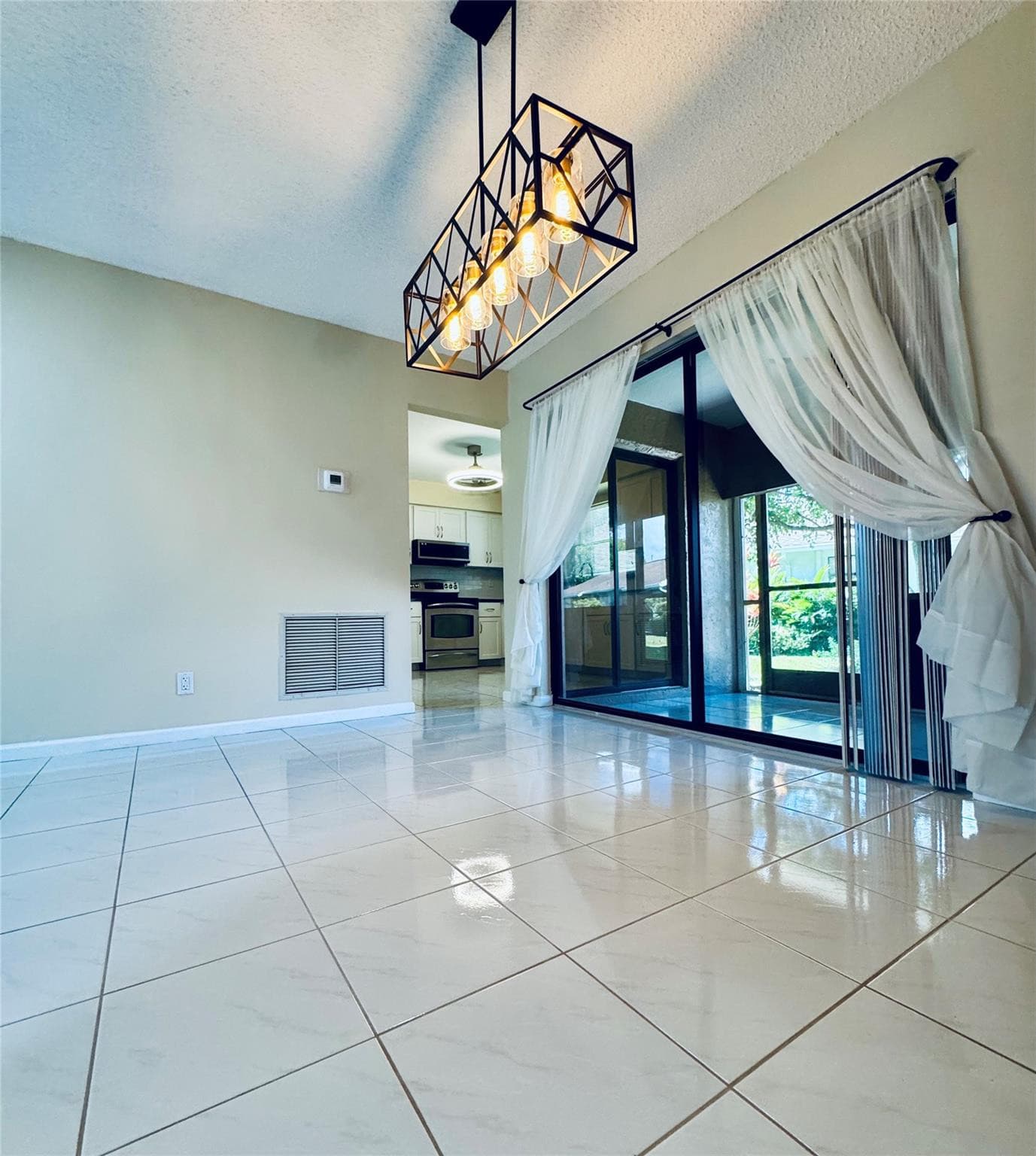 9870 Pecan Tree Drive B, Boynton Beach, FL 33436 — photo 10 of 24