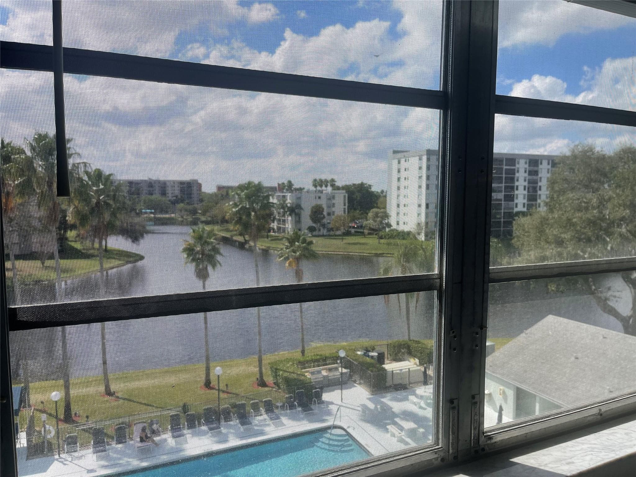 Condominium in Pompano Beach — photo 9 of 22