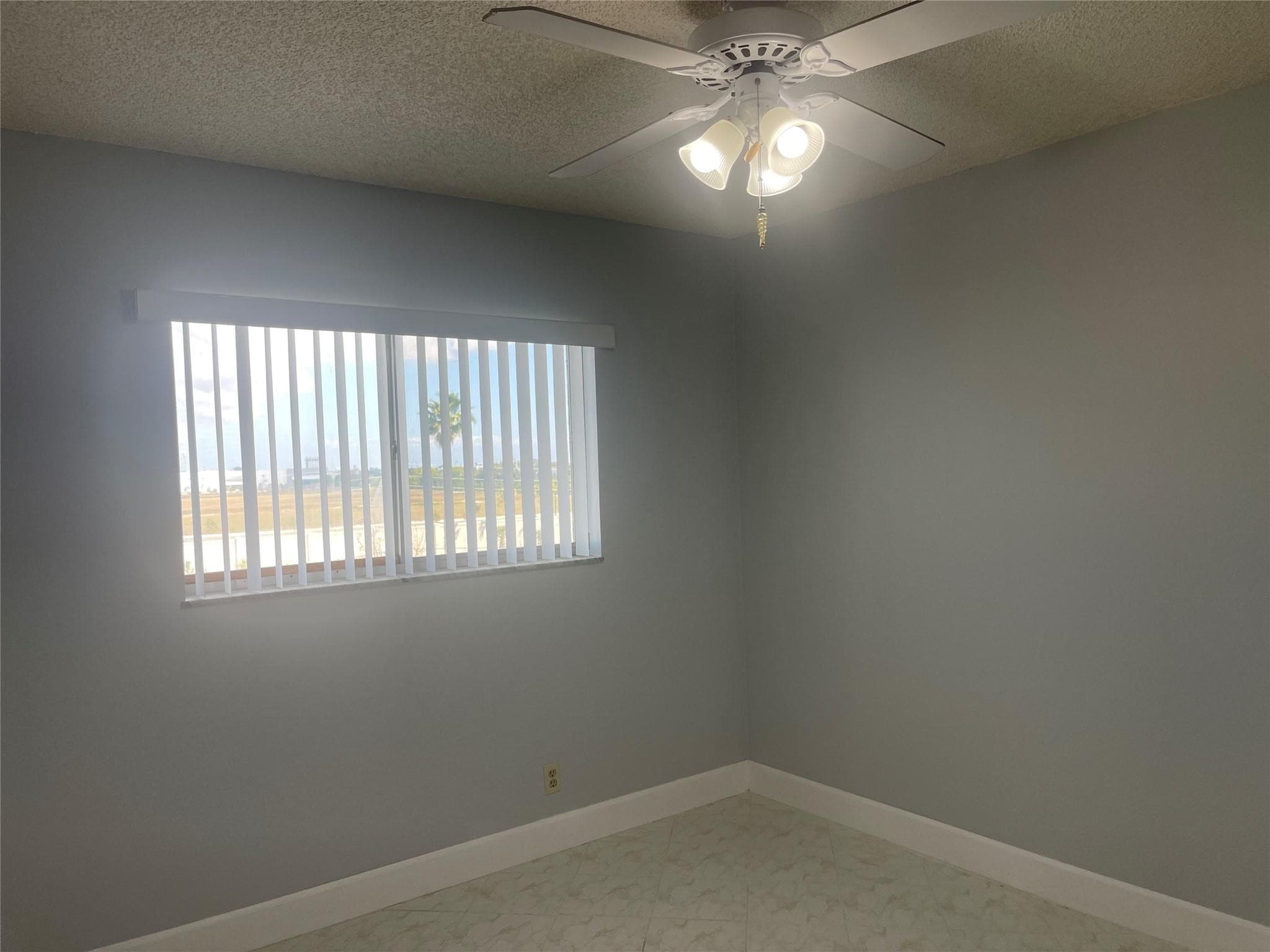 Condominium in Pompano Beach — photo 15 of 22