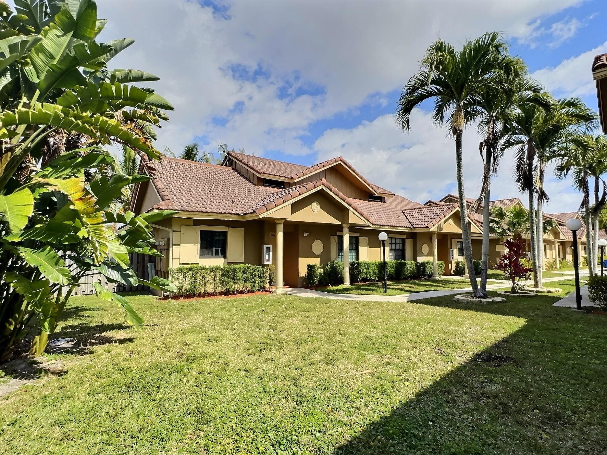 2652 Riverside Drive, Coral Springs, FL 33065 — photo 1 of 23