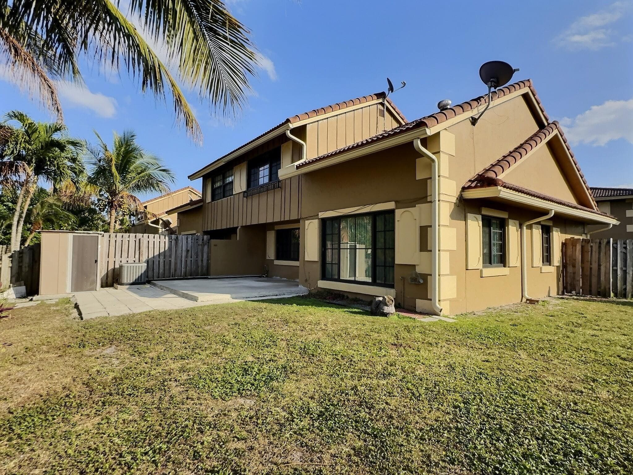 2652 Riverside Drive, Coral Springs, FL 33065 — photo 3 of 23