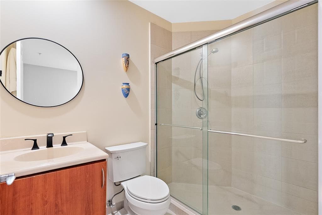 2633 NE 14th Avenue 112, Wilton Manors, FL 33334 — photo 18 of 43