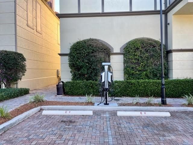 2633 NE 14th Avenue 112, Wilton Manors, FL 33334 — photo 42 of 43