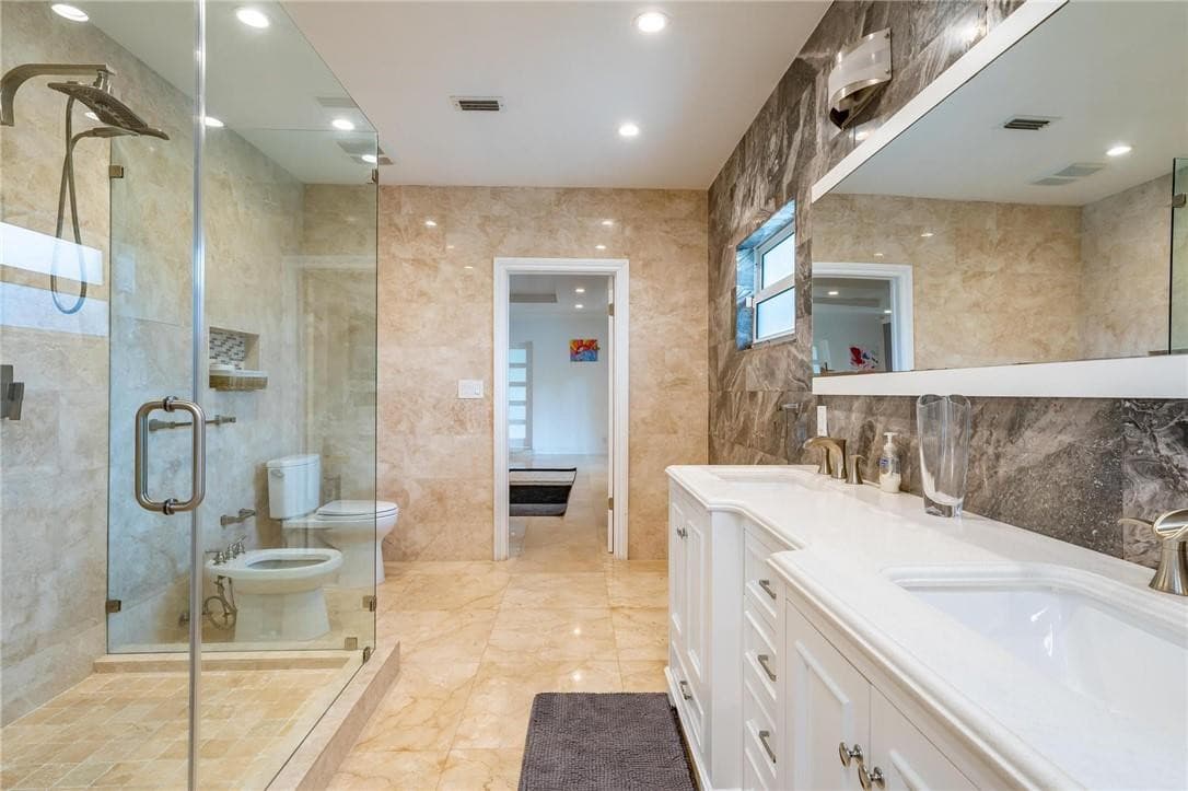 4000 N 41st Court, Hollywood, FL 33021 — photo 14 of 26