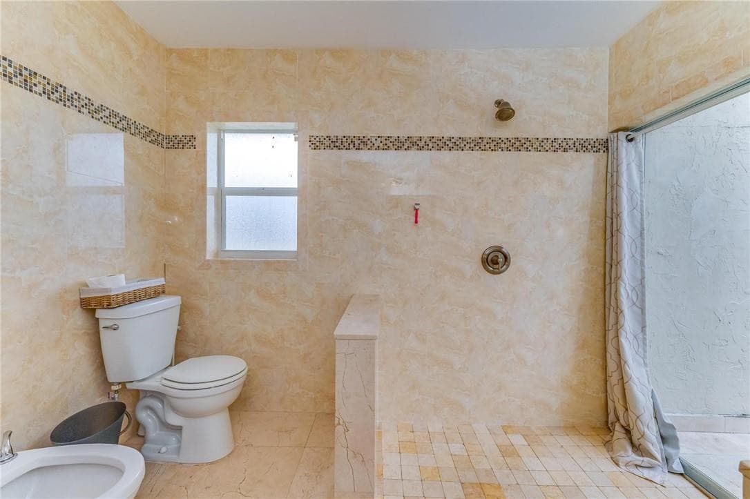 4000 N 41st Court, Hollywood, FL 33021 — photo 16 of 26