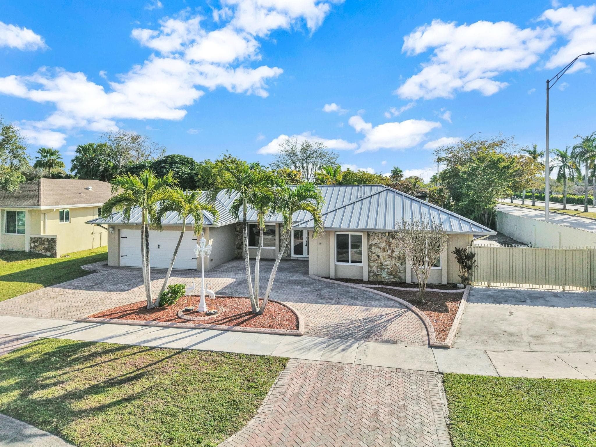 10321 SW 116th Avenue, Miami, FL 33176 — photo 1 of 64