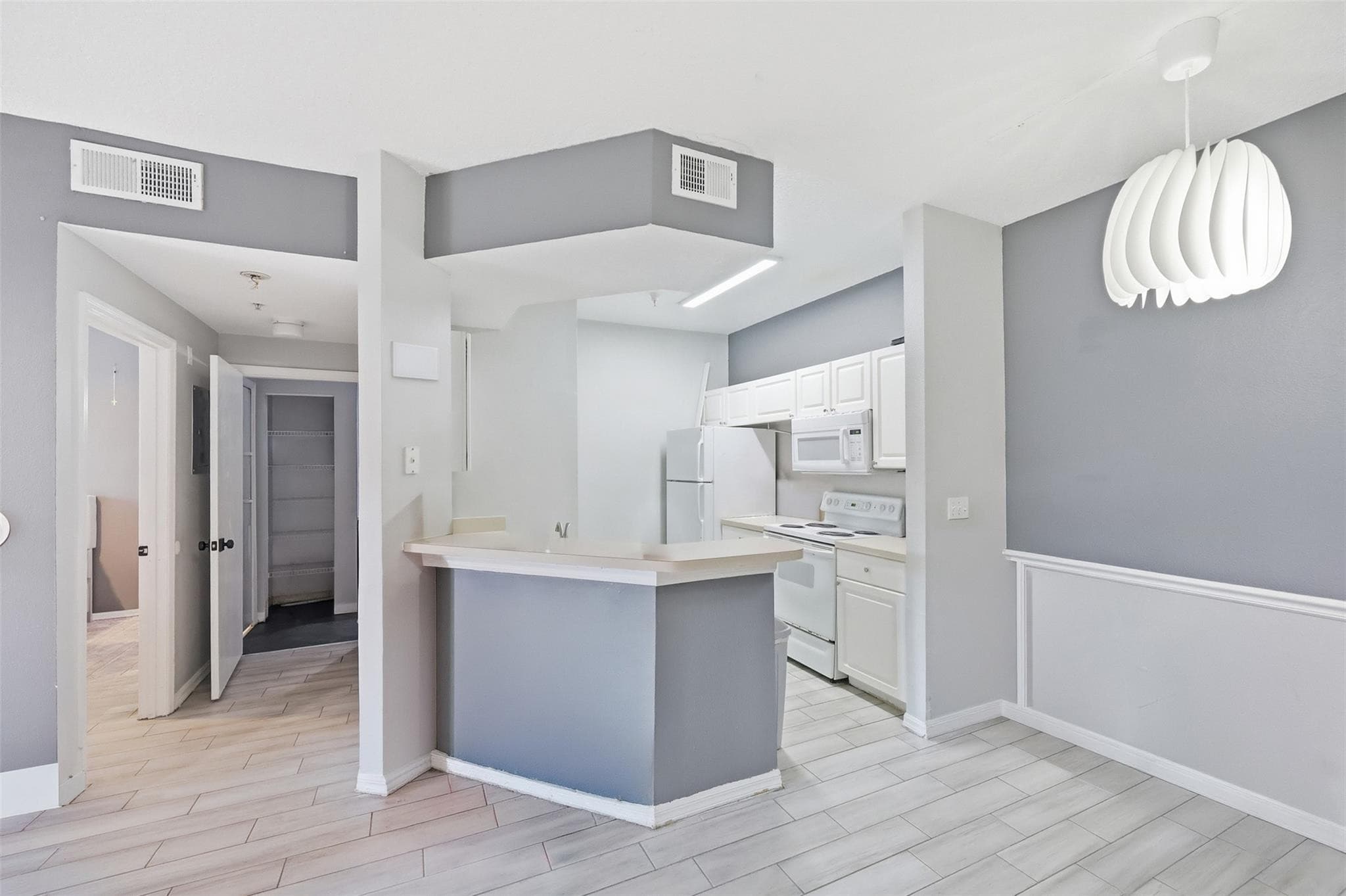 5518 Metrowest Boulevard 11-104, Orlando, FL 32811 — photo 10 of 20