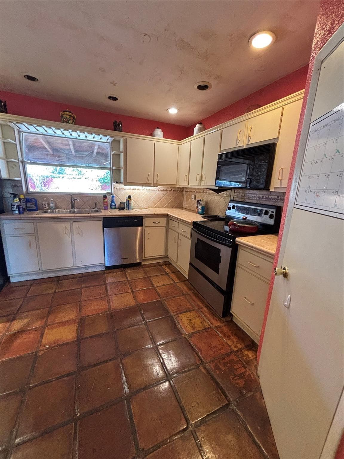 9261 SW 68th Street, Miami, FL 33173 — photo 17 of 24