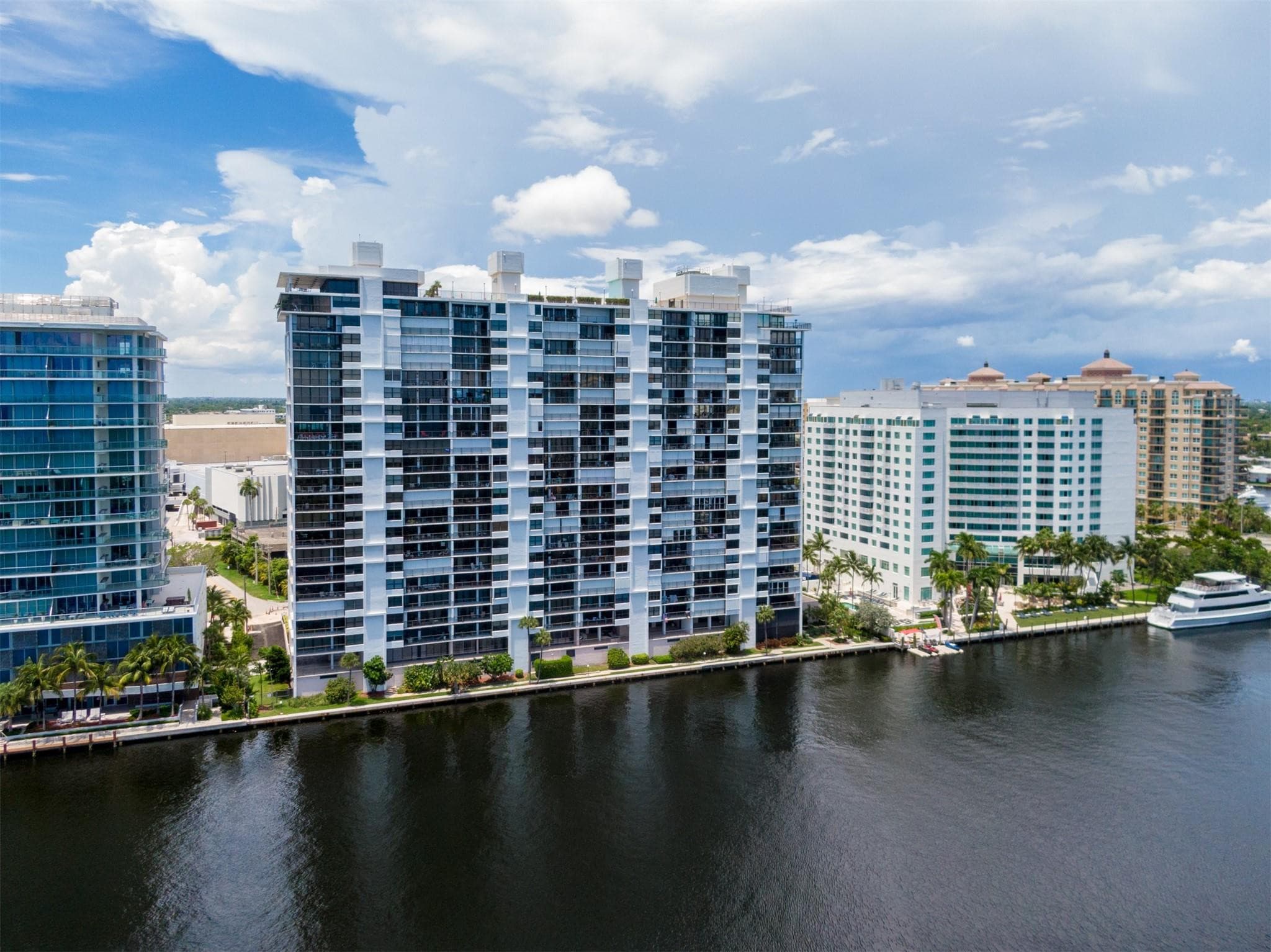 936 Intracoastal Drive 10e, Fort Lauderdale, FL 33304 — photo 3 of 58