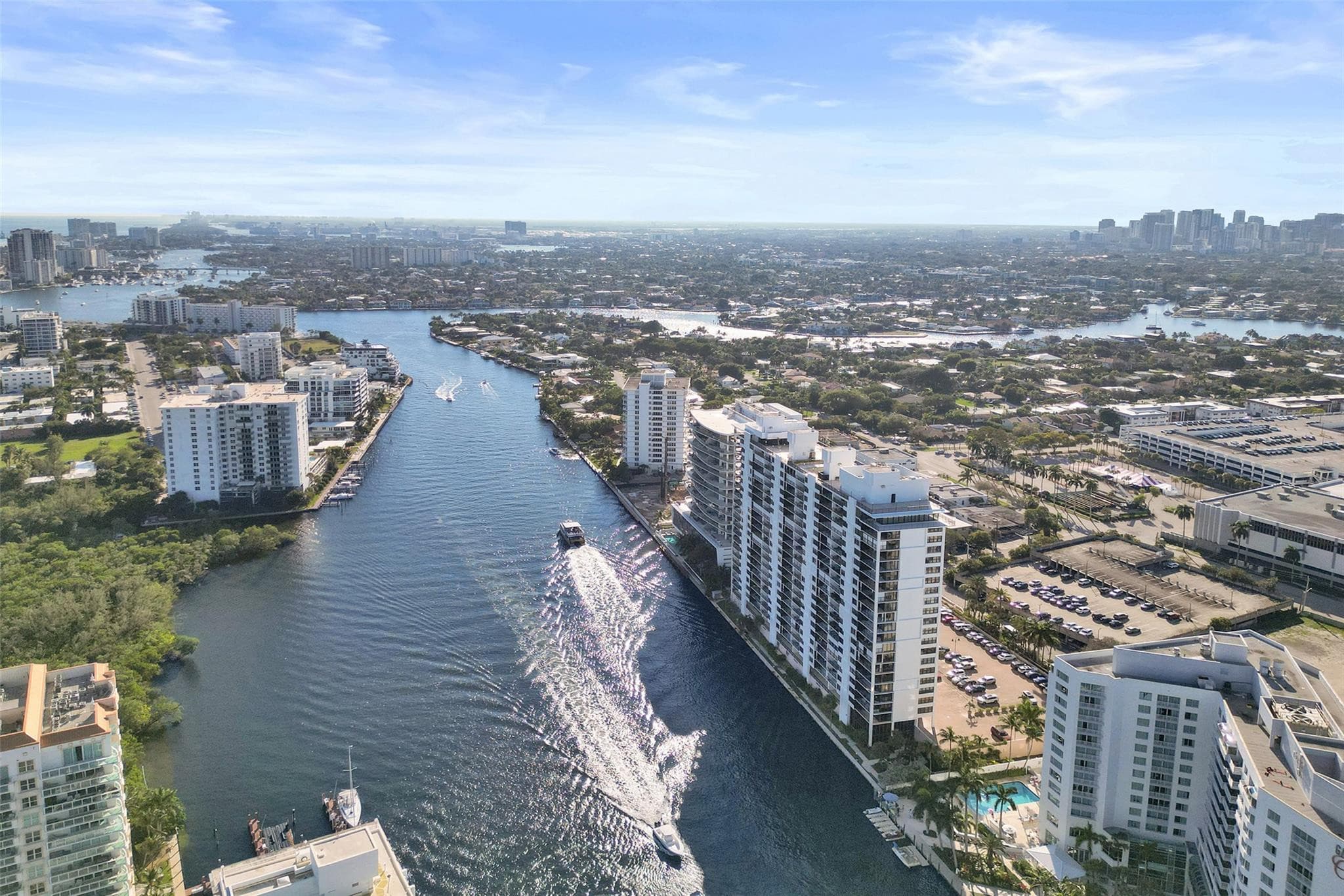 936 Intracoastal Drive 10e, Fort Lauderdale, FL 33304 — photo 1 of 58