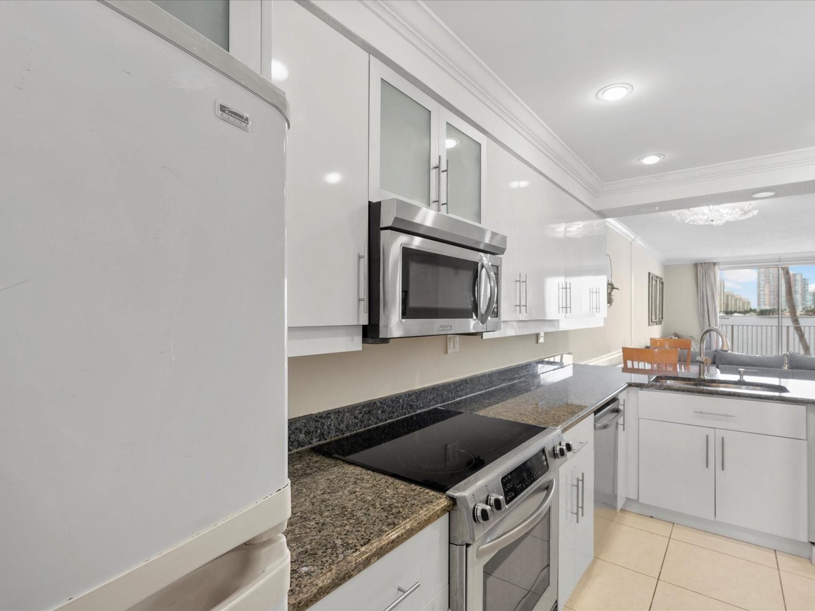 18260 N Bay Road 304, Sunny Isles Beach, FL 33160 — photo 8 of 53