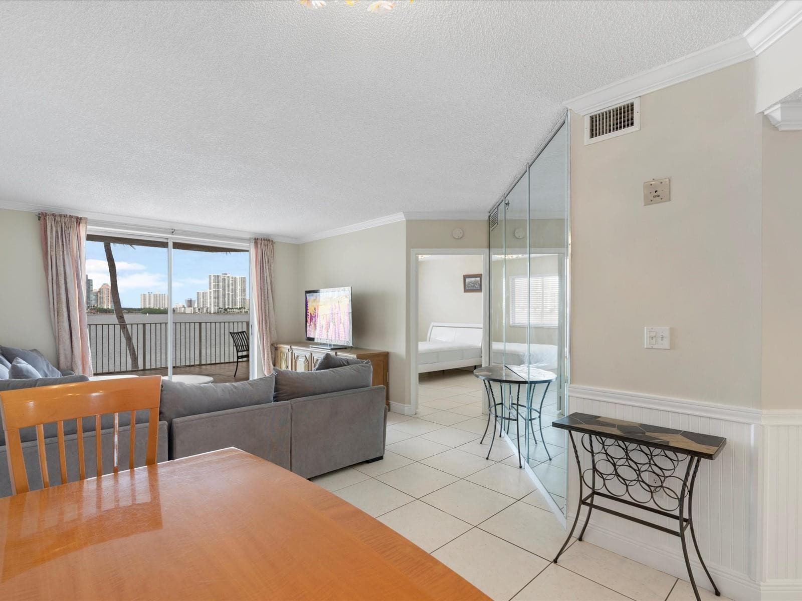 18260 N Bay Road 304, Sunny Isles Beach, FL 33160 — photo 24 of 53