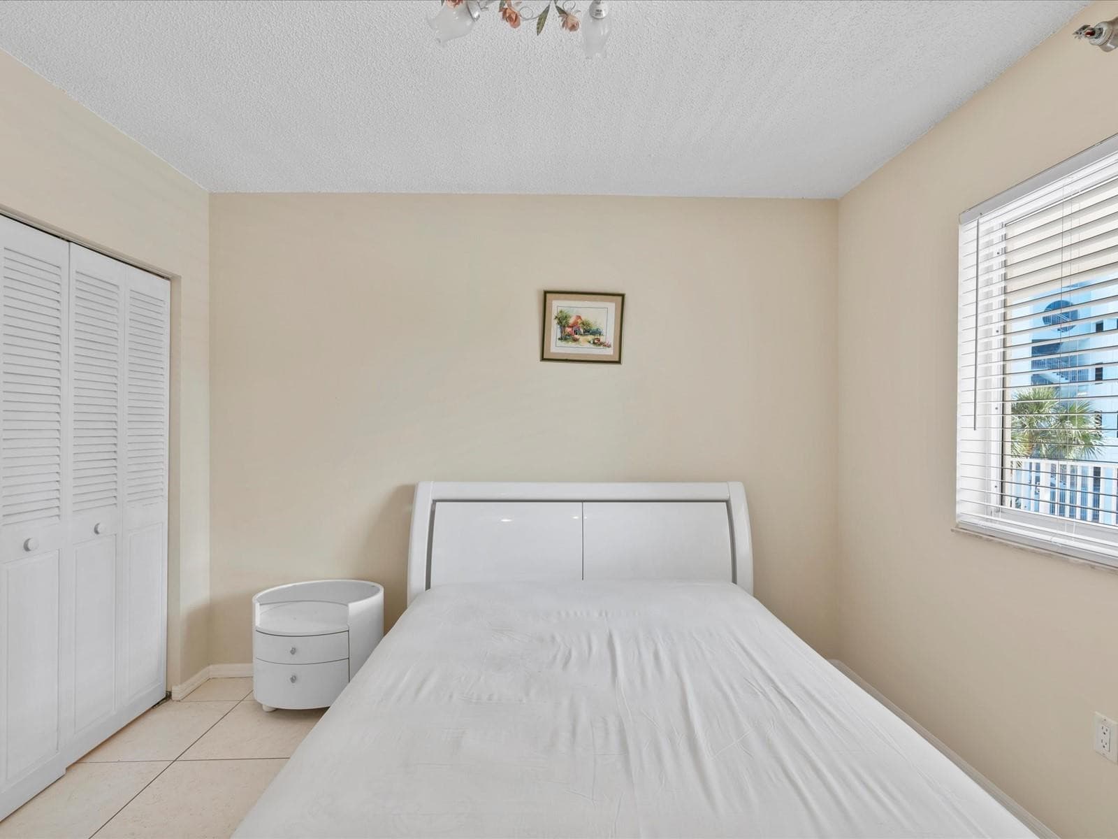 18260 N Bay Road 304, Sunny Isles Beach, FL 33160 — photo 32 of 53