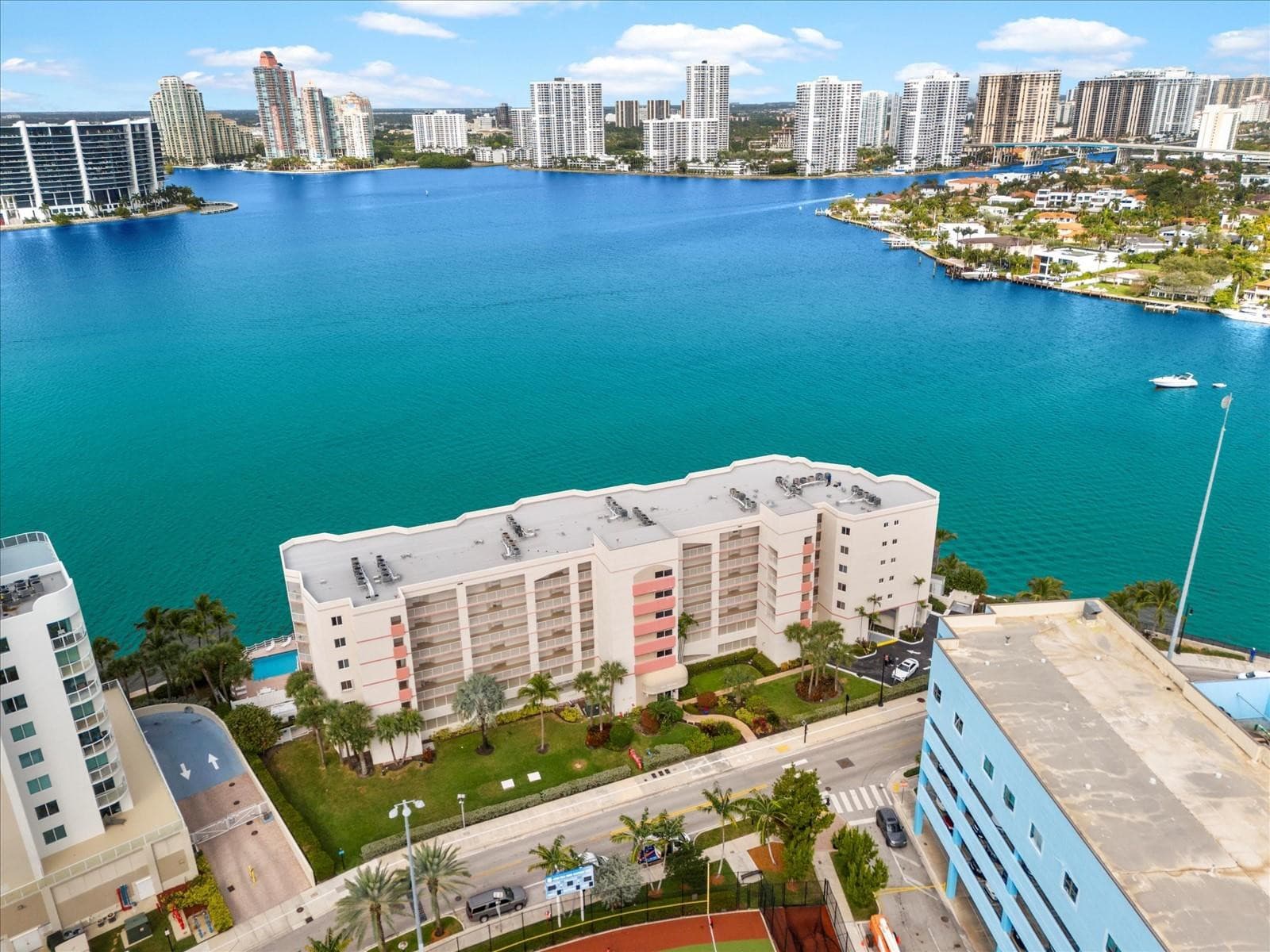 18260 N Bay Road 304, Sunny Isles Beach, FL 33160 — photo 36 of 53