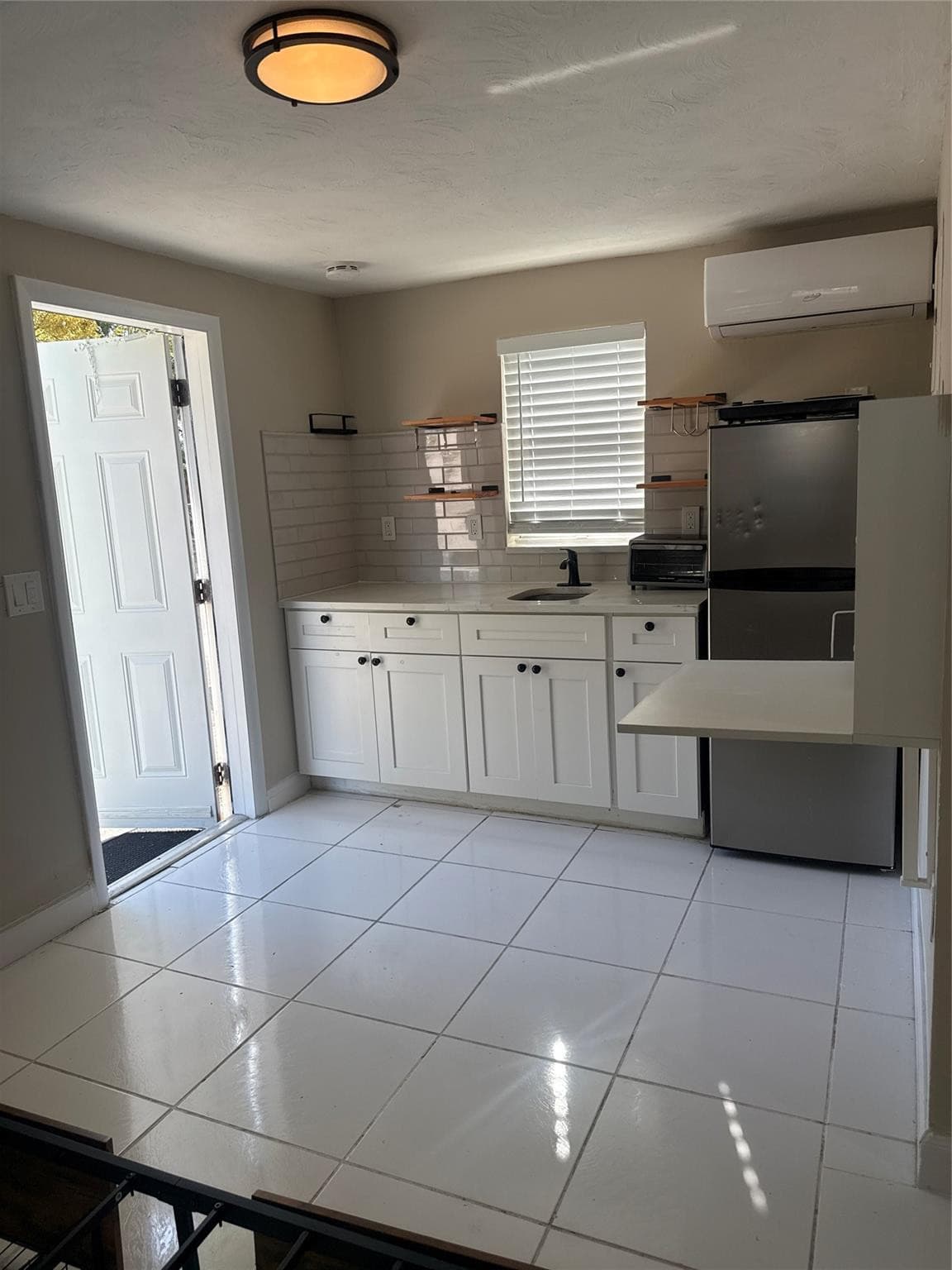 299 SE 12th Avenue, Deerfield Beach, FL 33441 — photo 2 of 18