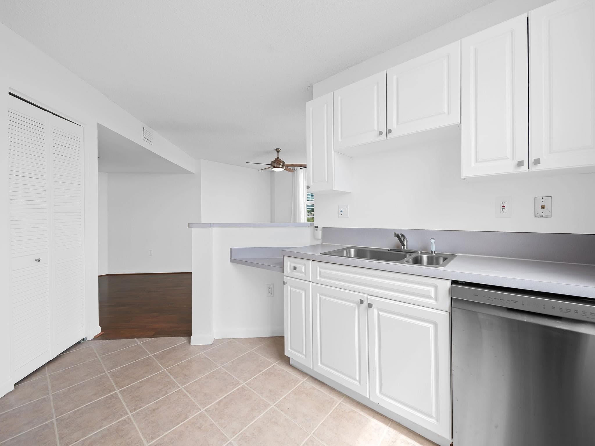 520 SE 5th Avenue 2510, Fort Lauderdale, FL 33301 — photo 26 of 29