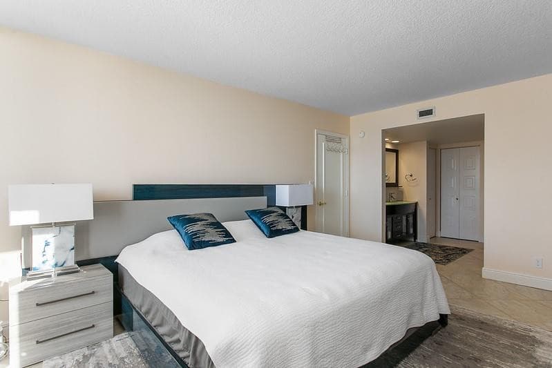 1010 S Ocean Boulevard 602, Pompano Beach, FL 33062 — photo 8 of 46