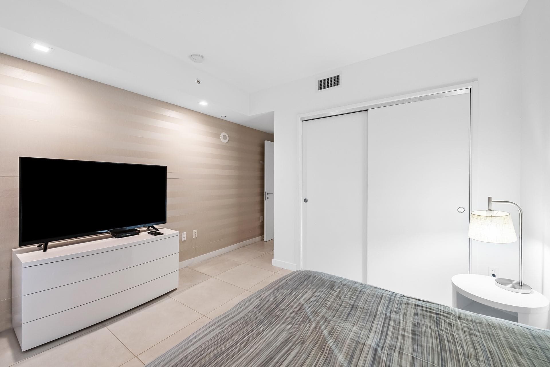 401 N Birch Road 700, Fort Lauderdale, FL 33304 — photo 14 of 33