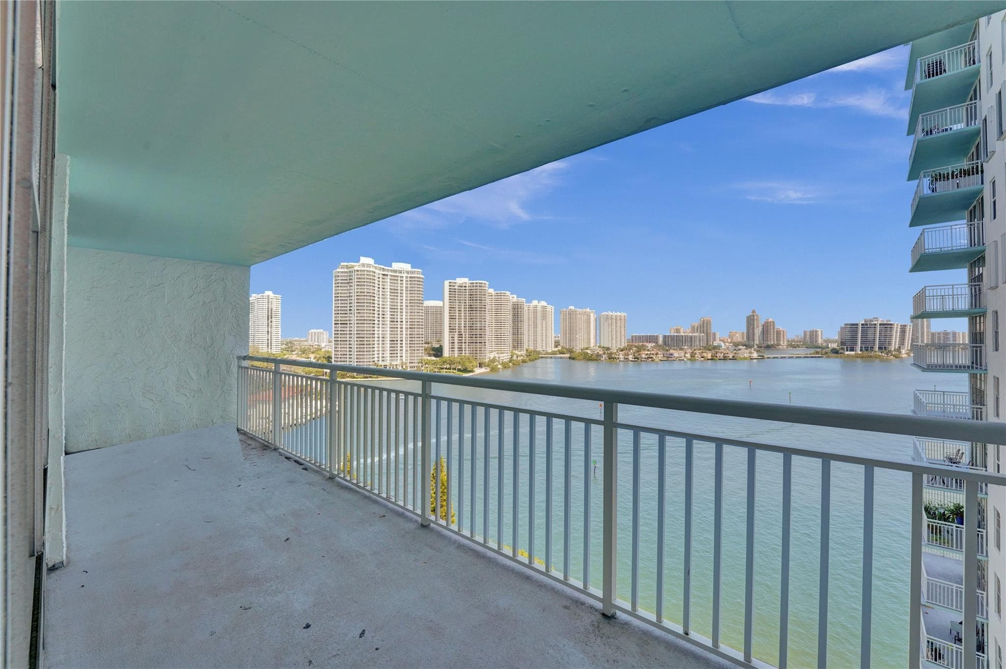 301 174th Street 1401, Sunny Isles Beach, FL 33160 — photo 6 of 15