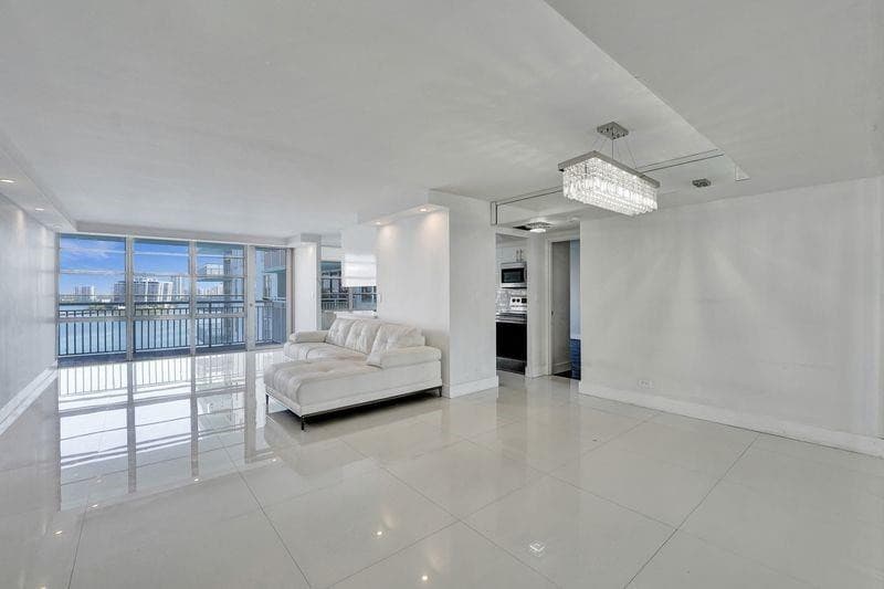 301 174th Street 1401, Sunny Isles Beach, FL 33160 — photo 7 of 15