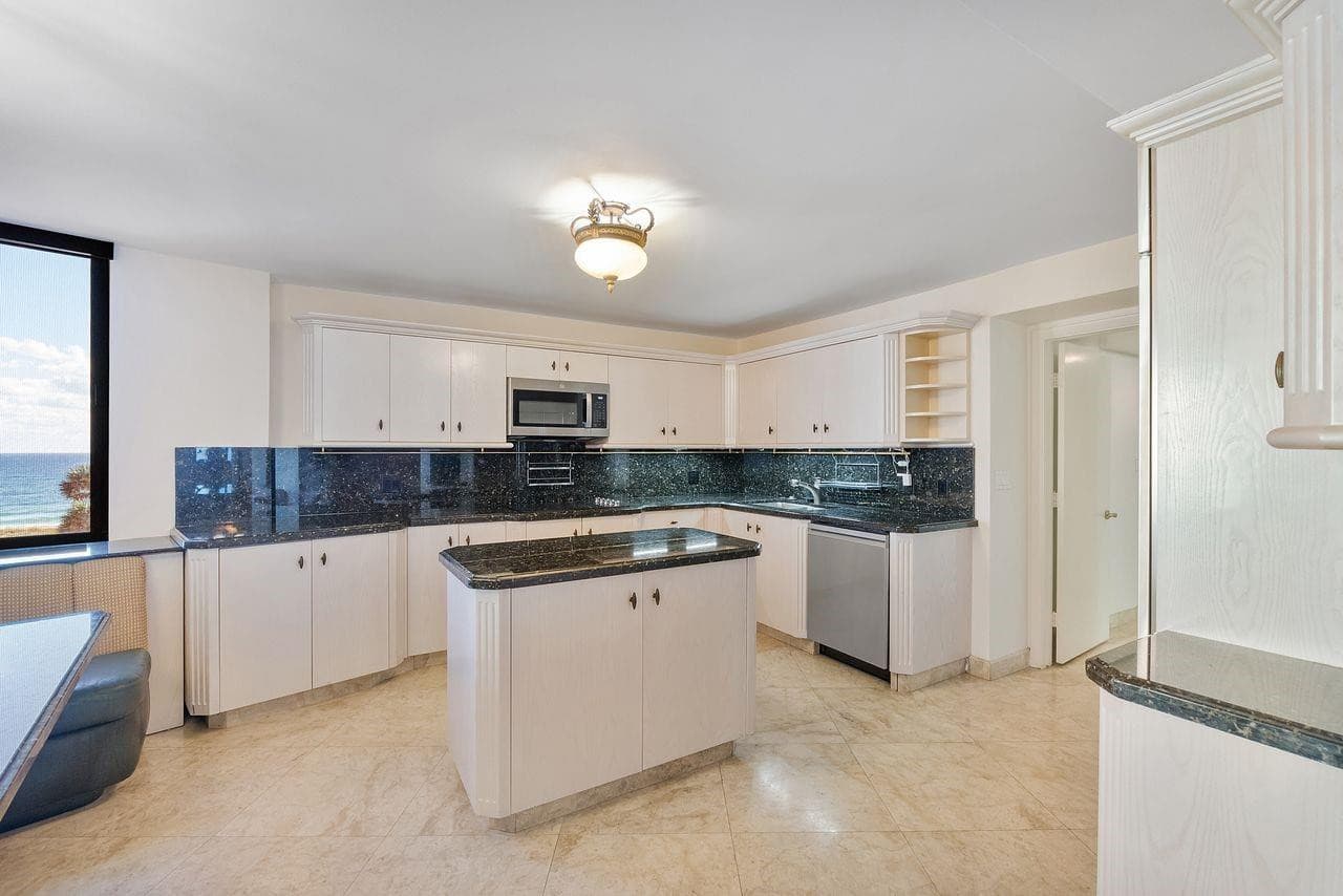 1800 S Ocean Boulevard 410, Lauderdale-By-The-Sea, FL 33062 — photo 25 of 72