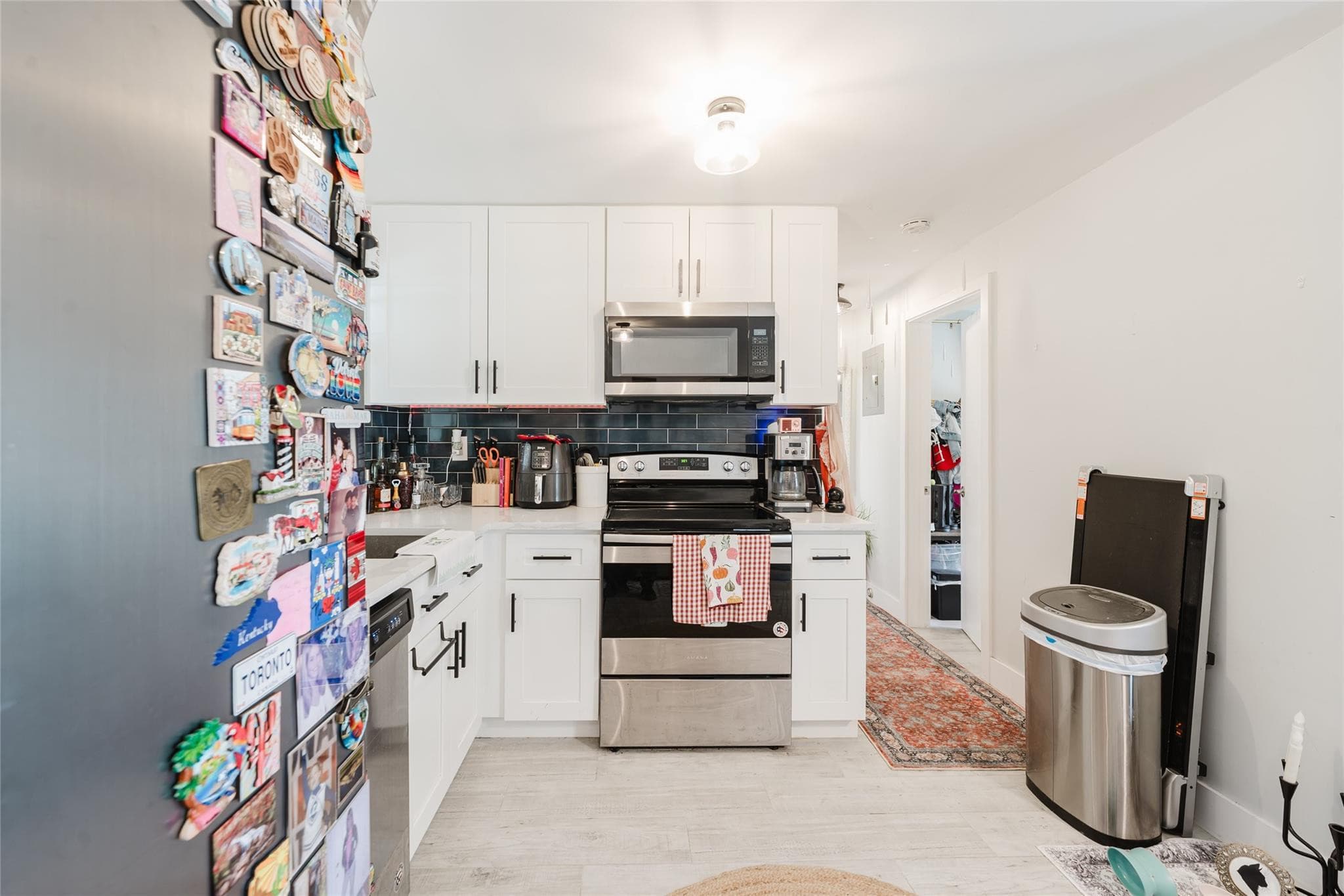 659 NE 32nd Street, Oakland Park, FL 33334 — photo 12 of 38