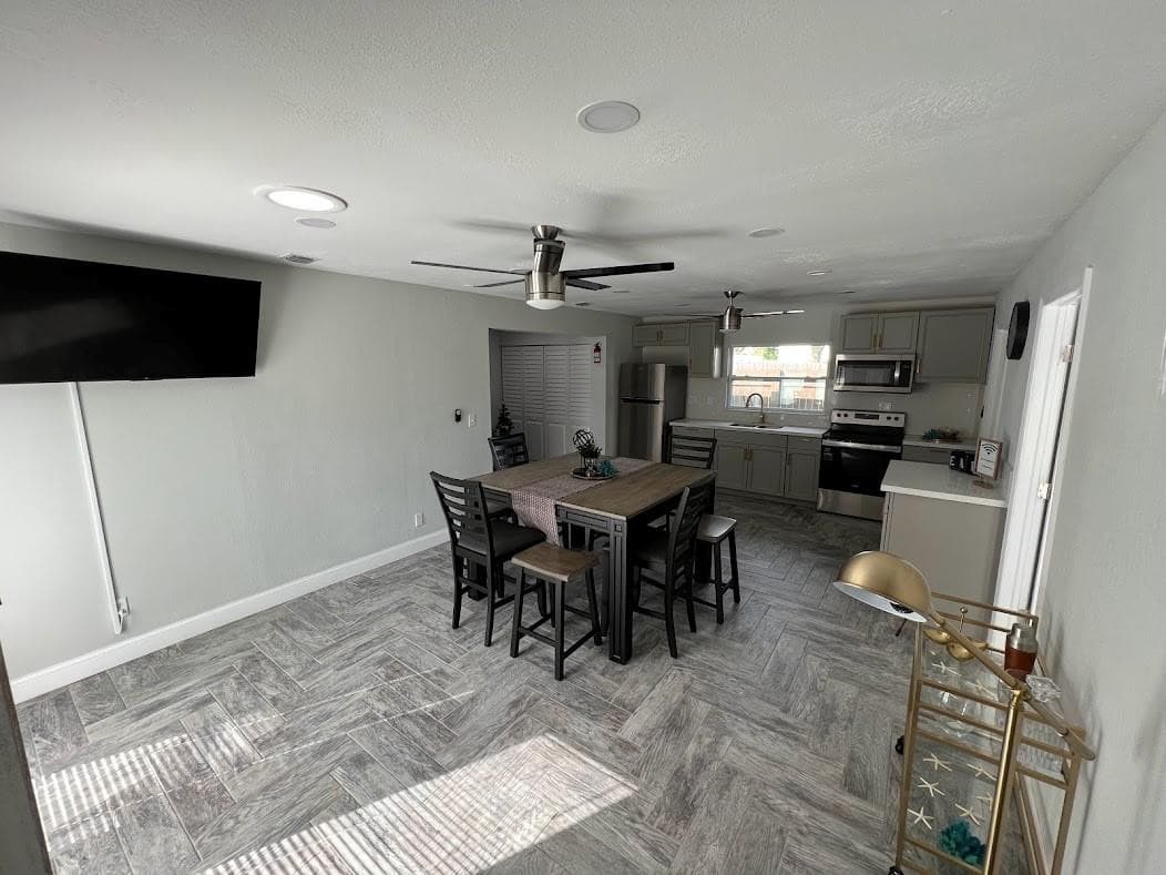 1810 Elizabeth Street, Melbourne, FL 32901 — photo 9 of 27