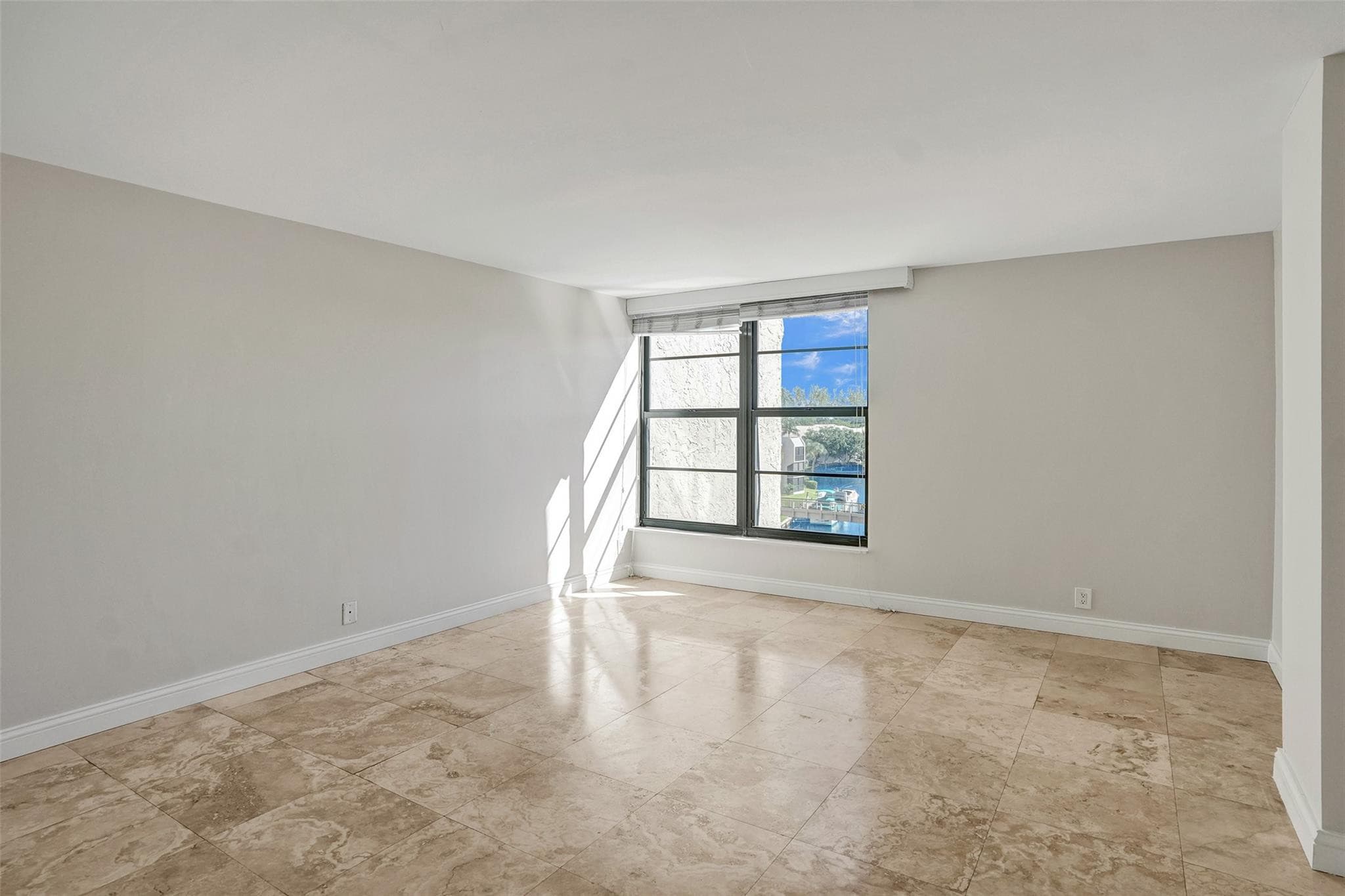 4 Royal Palm Way 503, Boca Raton, FL 33432 — photo 22 of 36