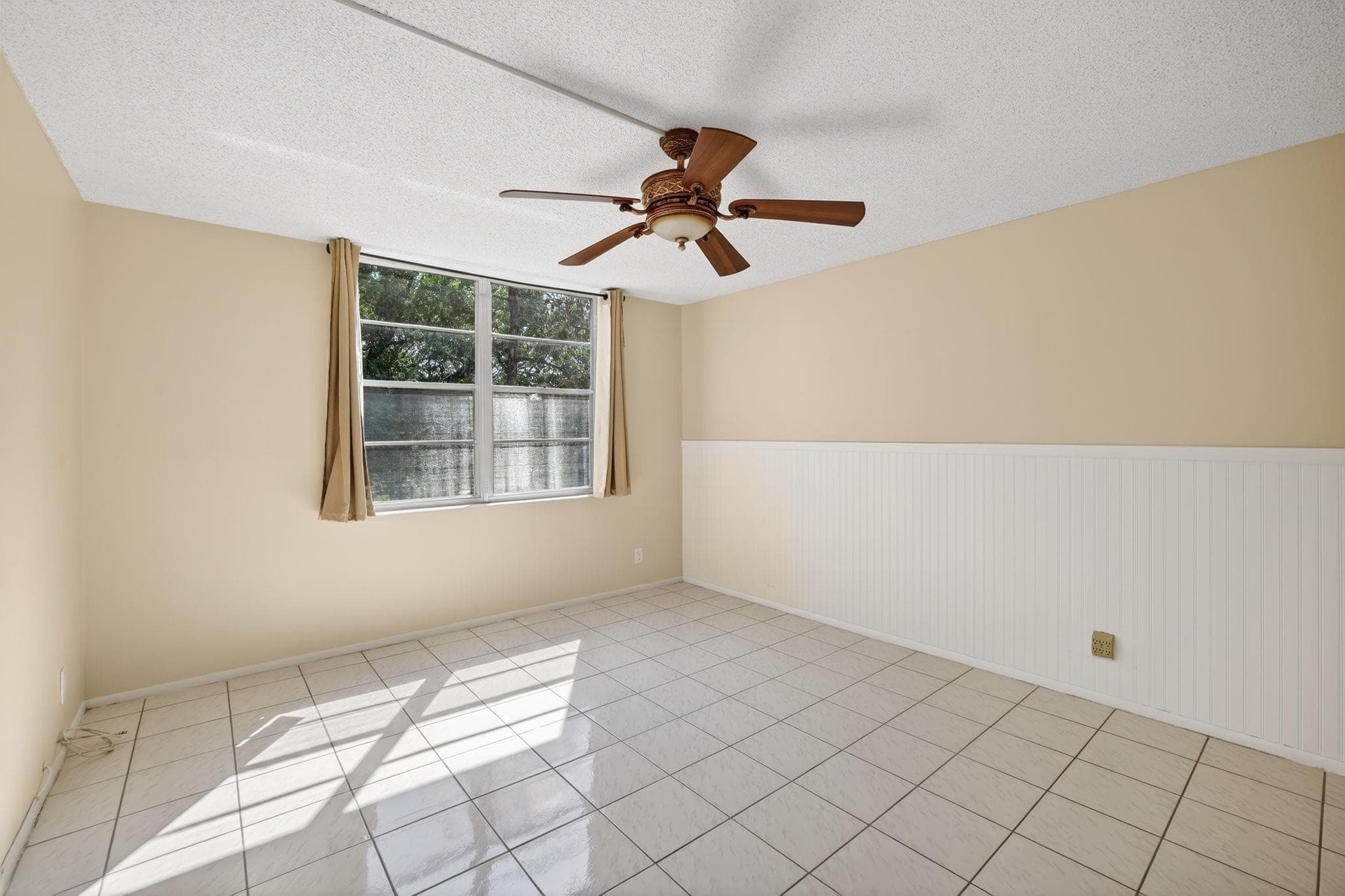 4898 NW 29th Court 315, Lauderdale Lakes, FL 33313 — photo 28 of 65