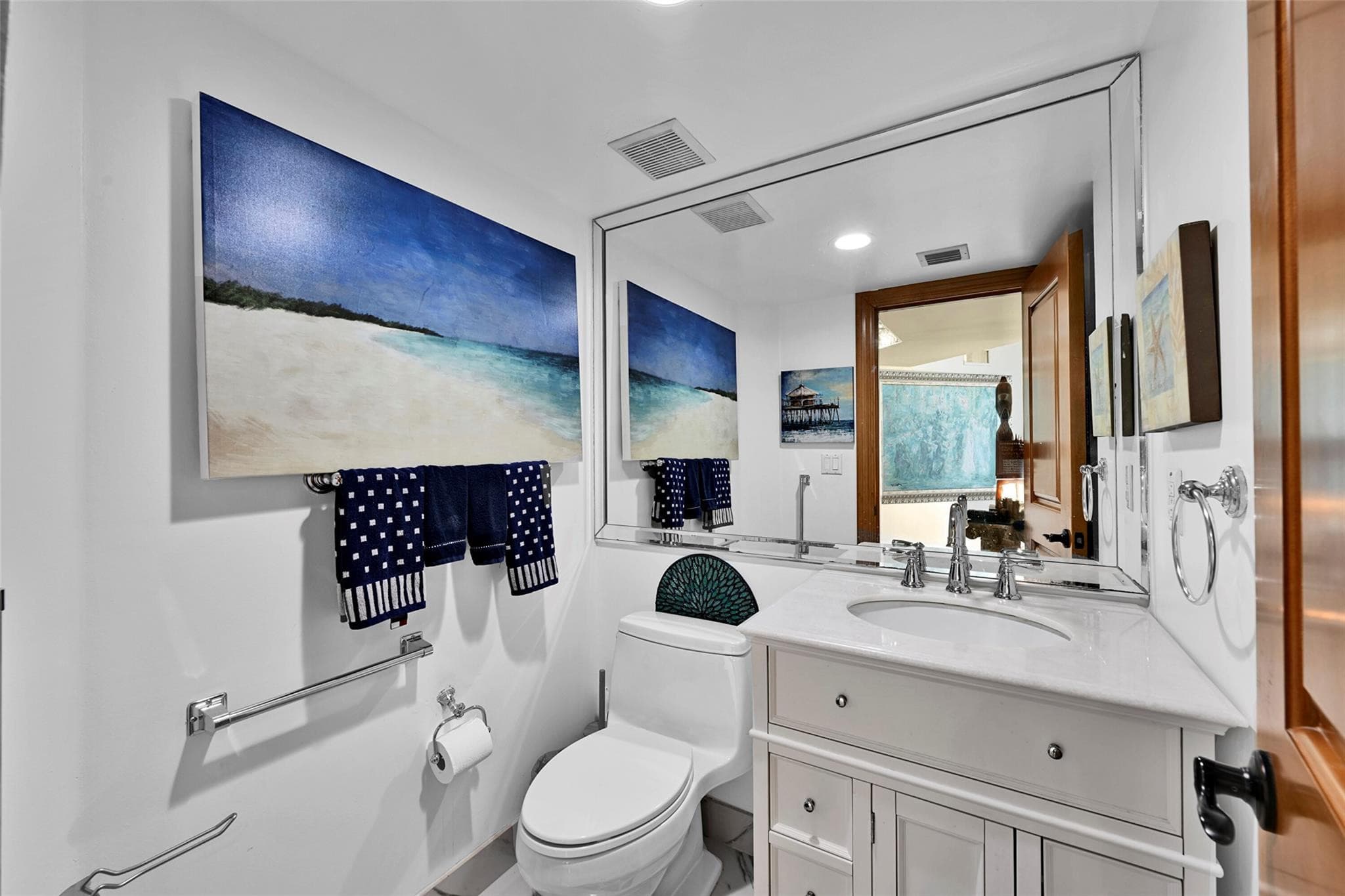 16425 Collins Avenue 2011, Sunny Isles Beach, FL 33160 — photo 47 of 53