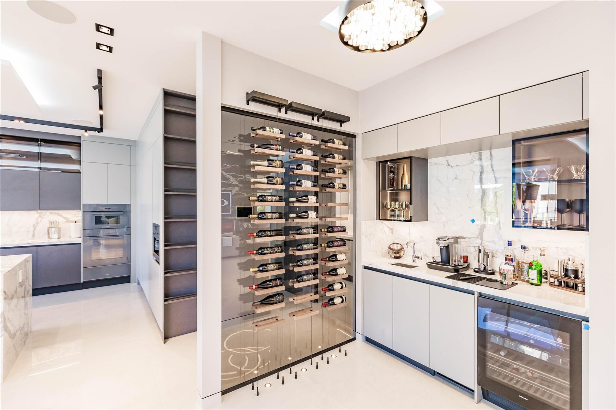 725 Poinciana Drive, Fort Lauderdale, FL 33301 — photo 18 of 96
