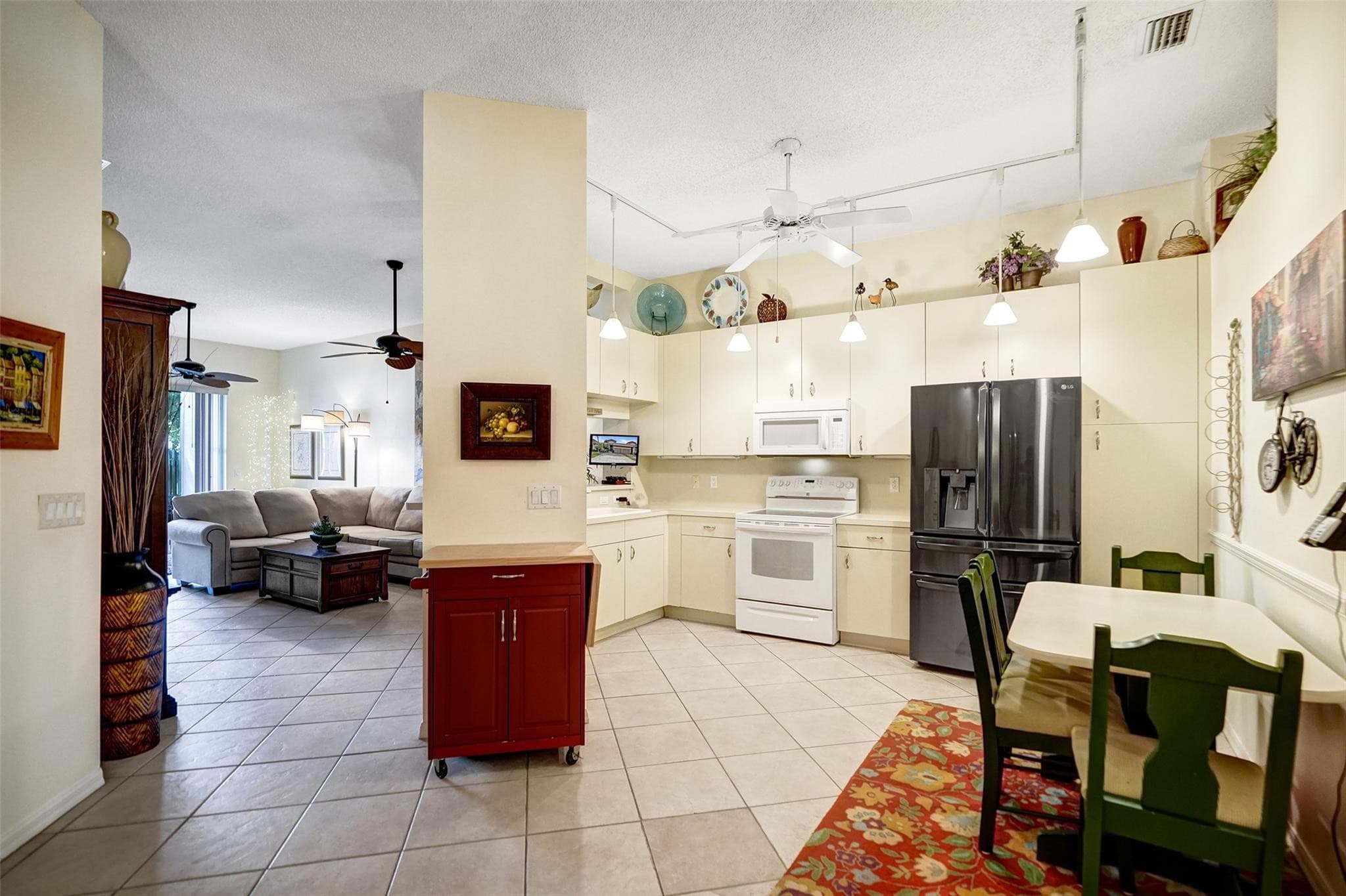 10116 Lombardy Drive 10116, Tamarac, FL 33321 — photo 12 of 48