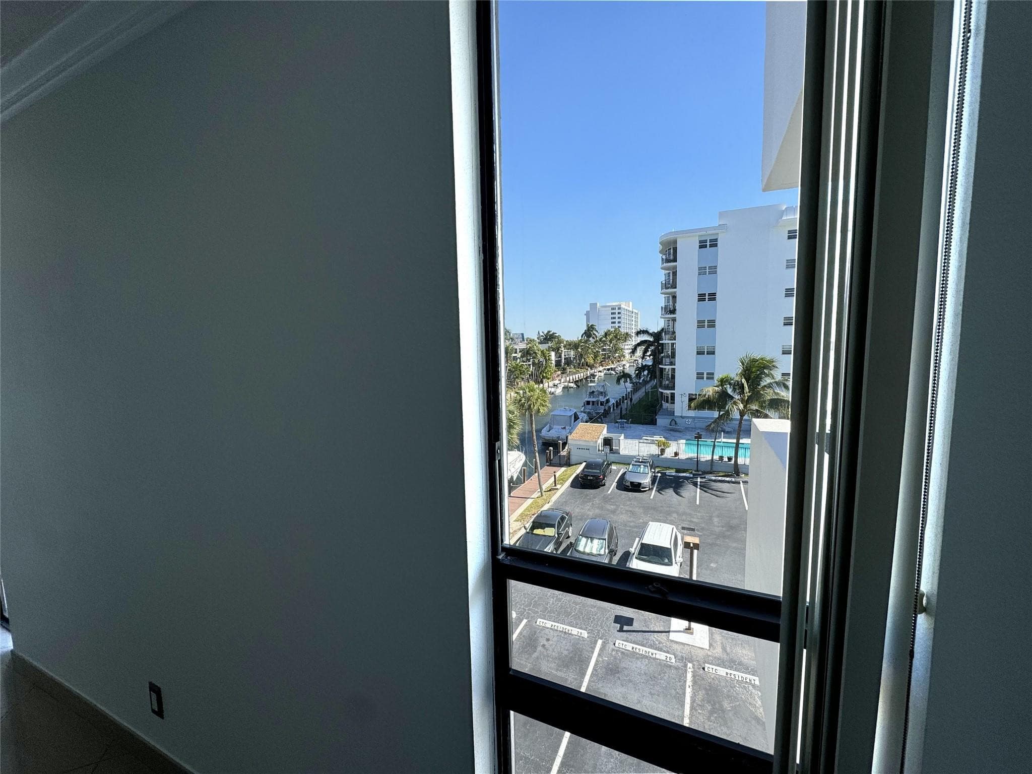 4800 Bayview Drive 406, Fort Lauderdale, FL 33308 — photo 17 of 26