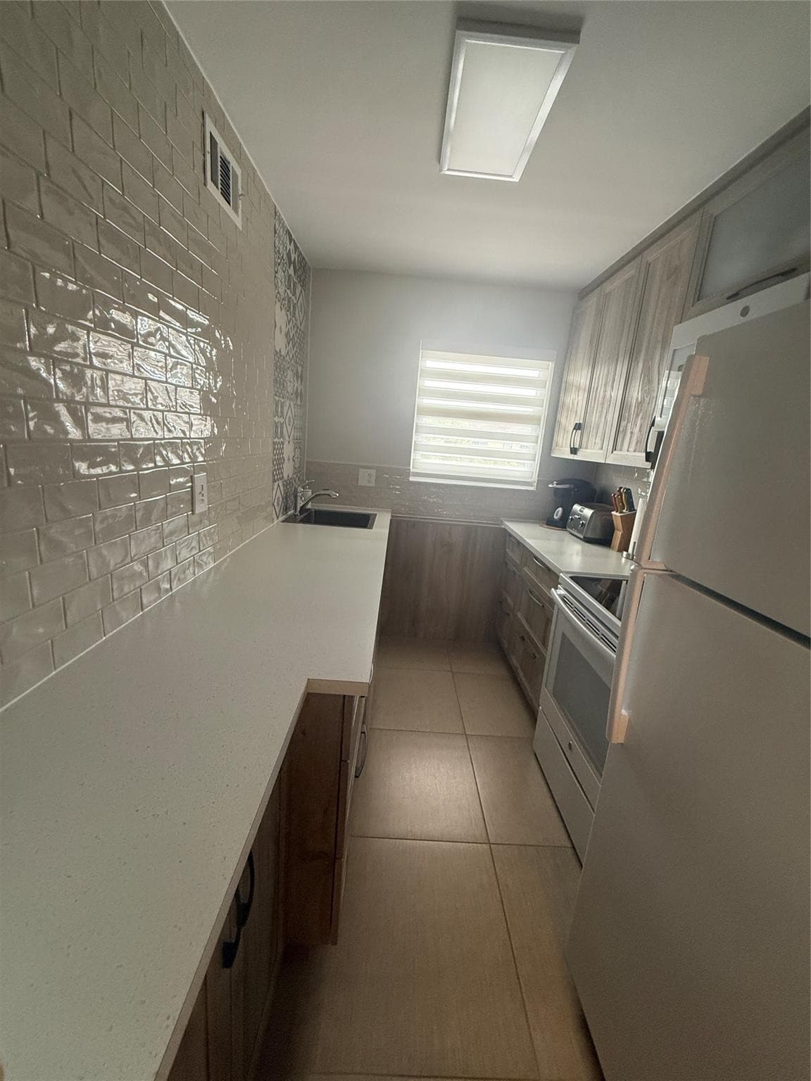 2791 N Pine Island Road 302, Sunrise, FL 33322 — photo 4 of 38