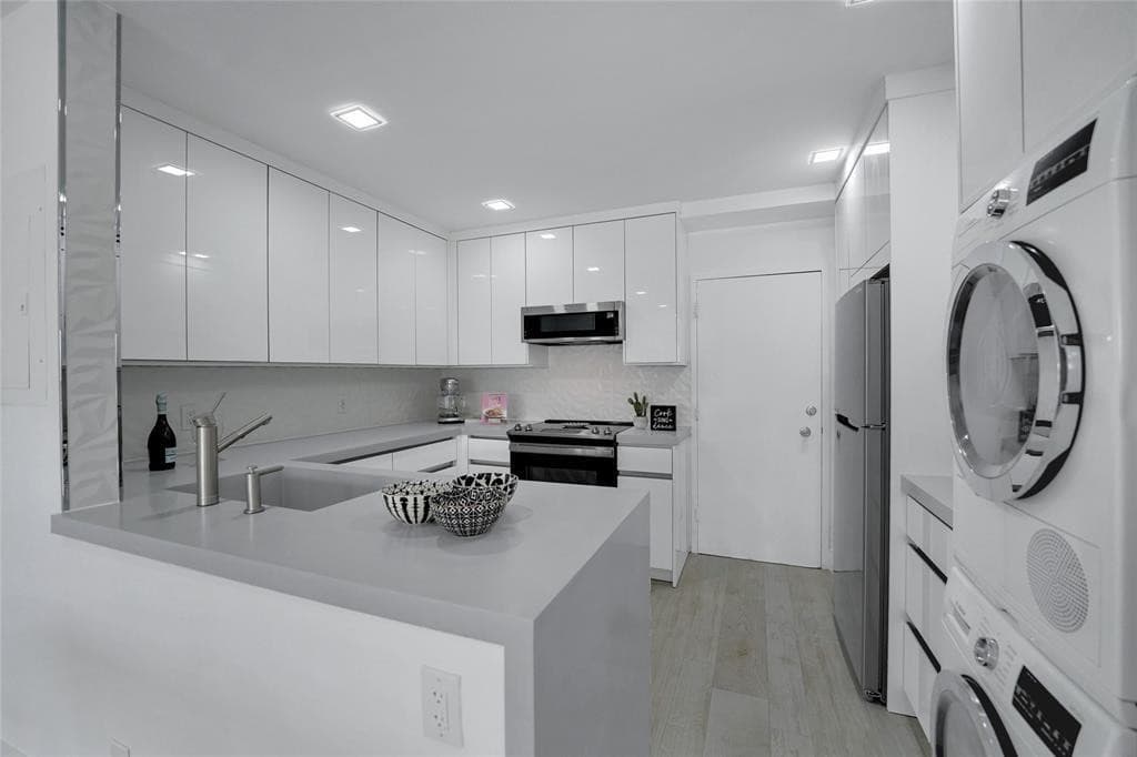 3550 Galt Ocean Drive 208, Fort Lauderdale, FL 33308 — photo 7 of 49