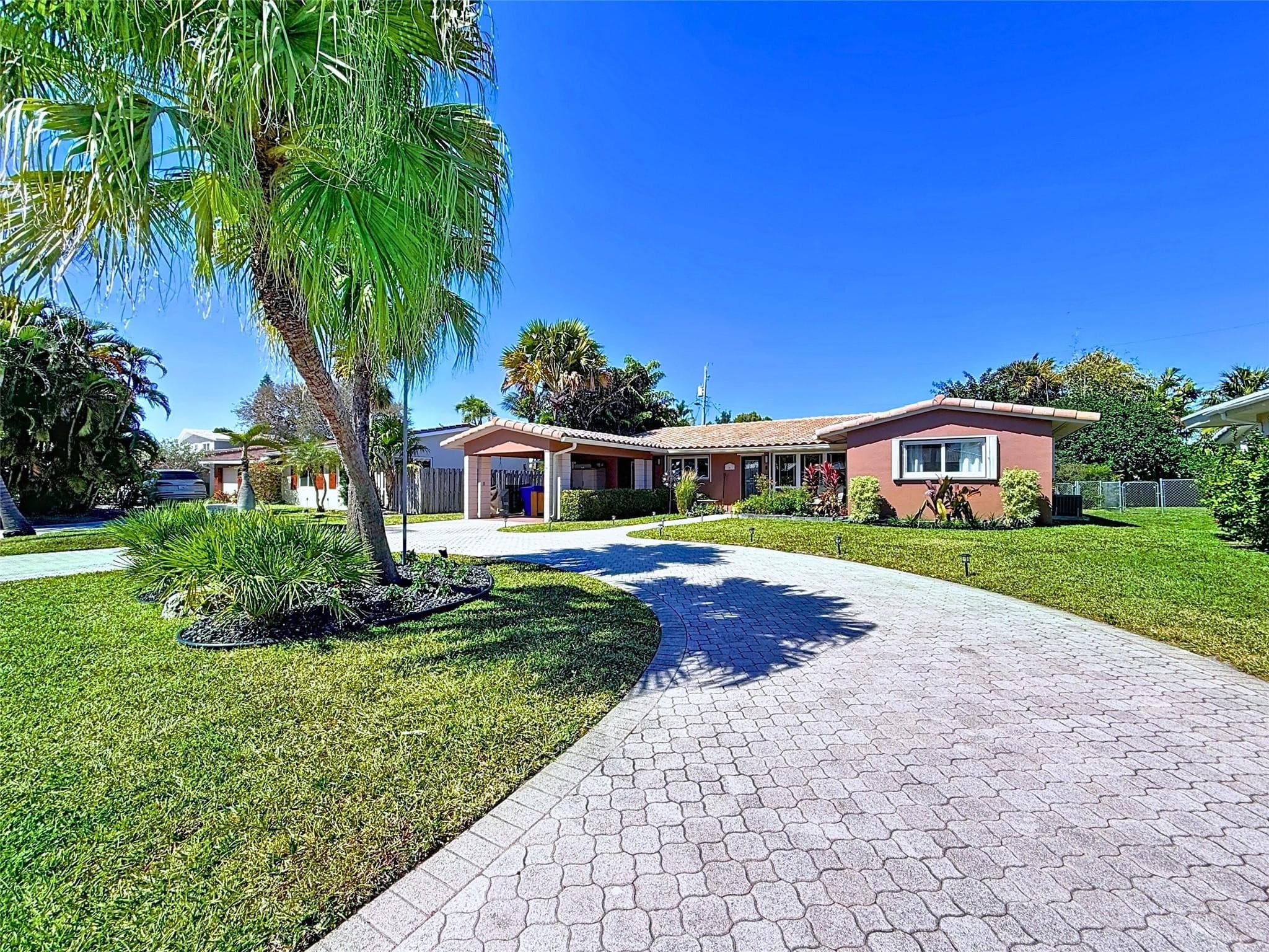 241 Corsair Avenue, Lauderdale-By-The-Sea, FL 33308 — photo 3 of 17