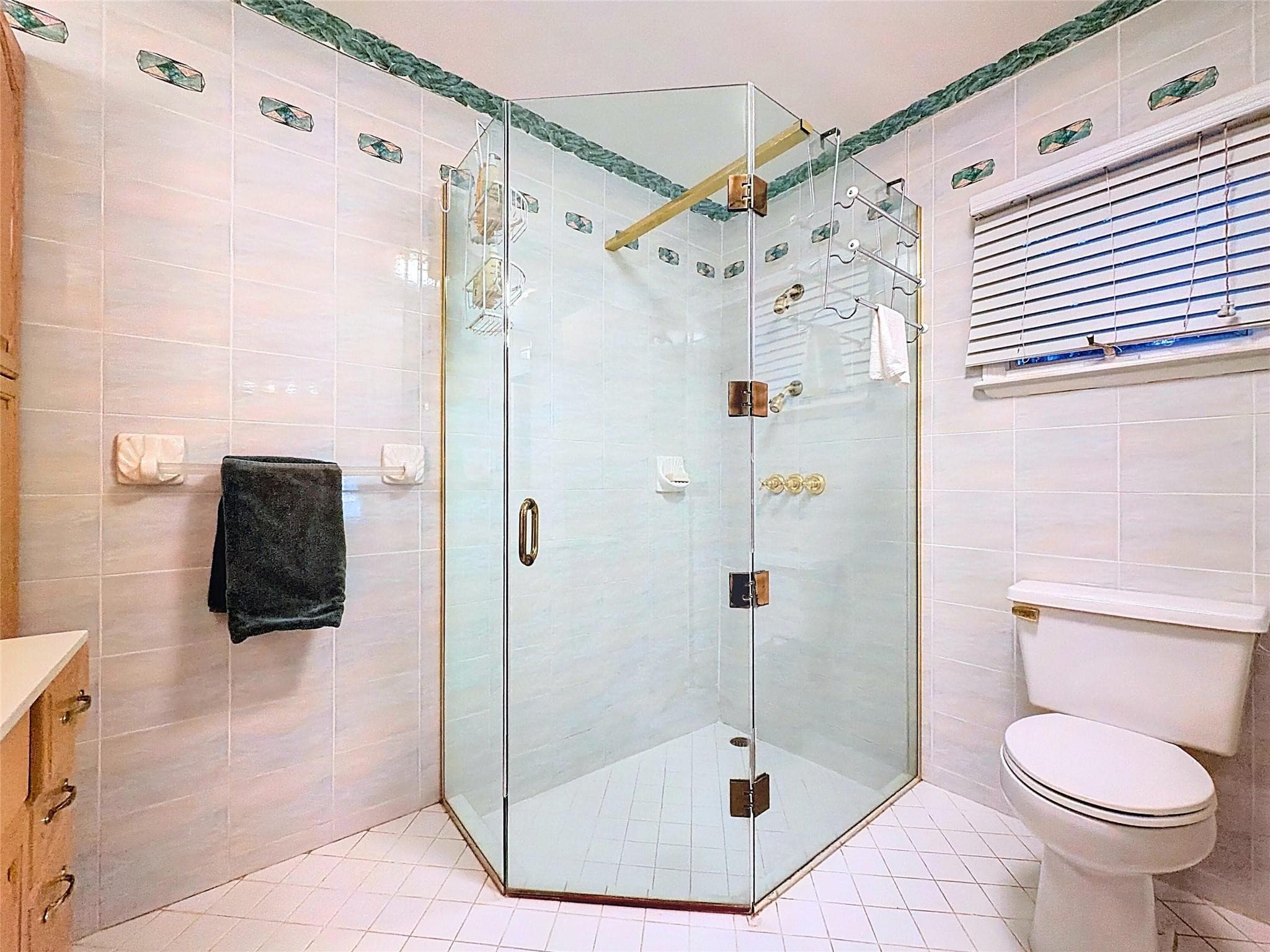 241 Corsair Avenue, Lauderdale-By-The-Sea, FL 33308 — photo 15 of 17
