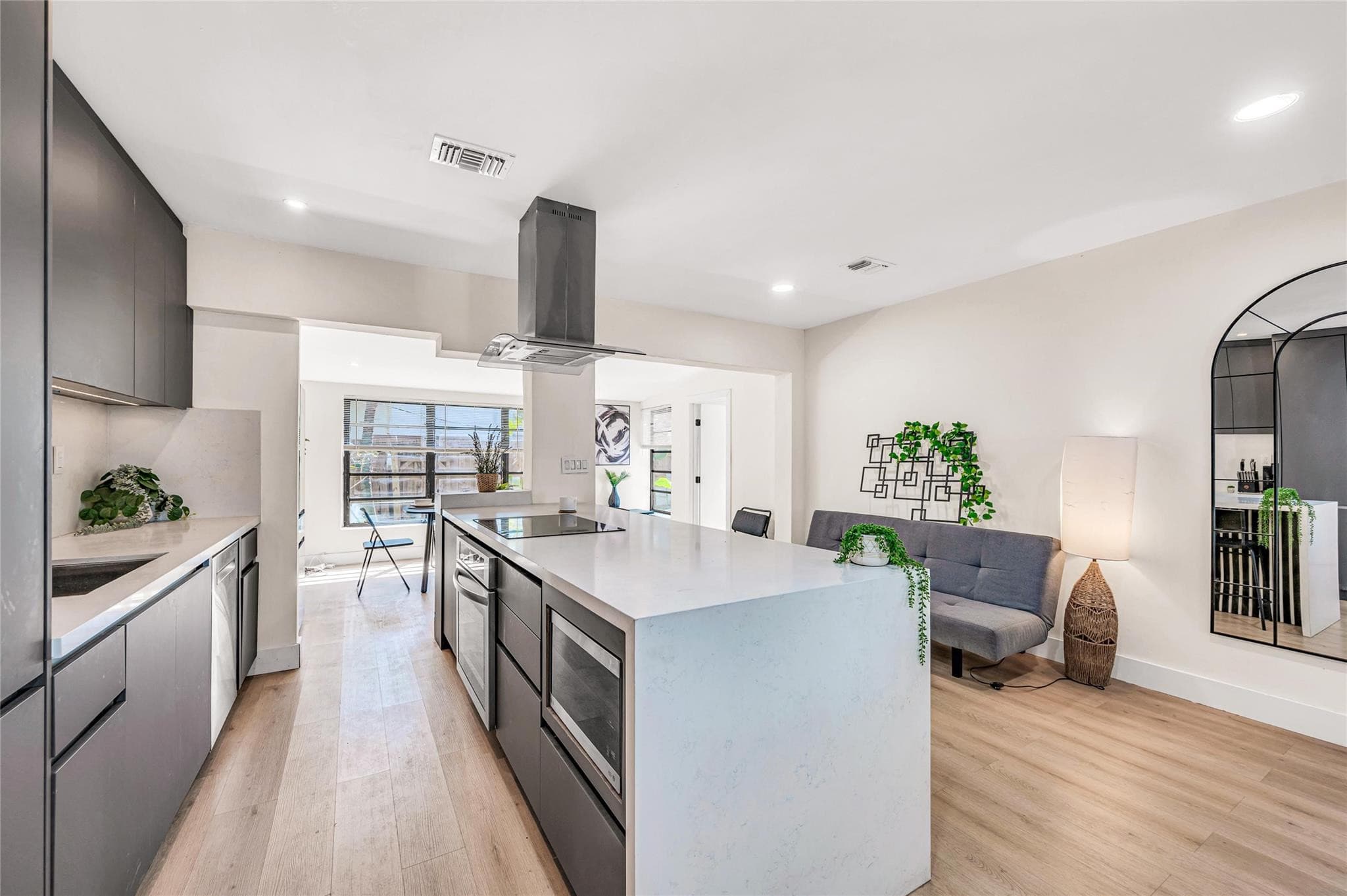 1760 NE 13th Street, Fort Lauderdale, FL 33304 — photo 10 of 30